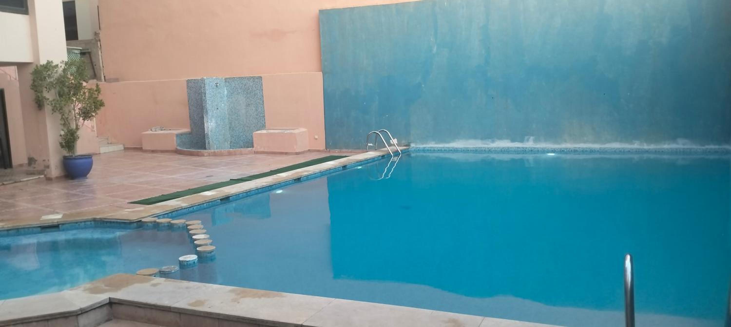 Appartement avec piscine view 3