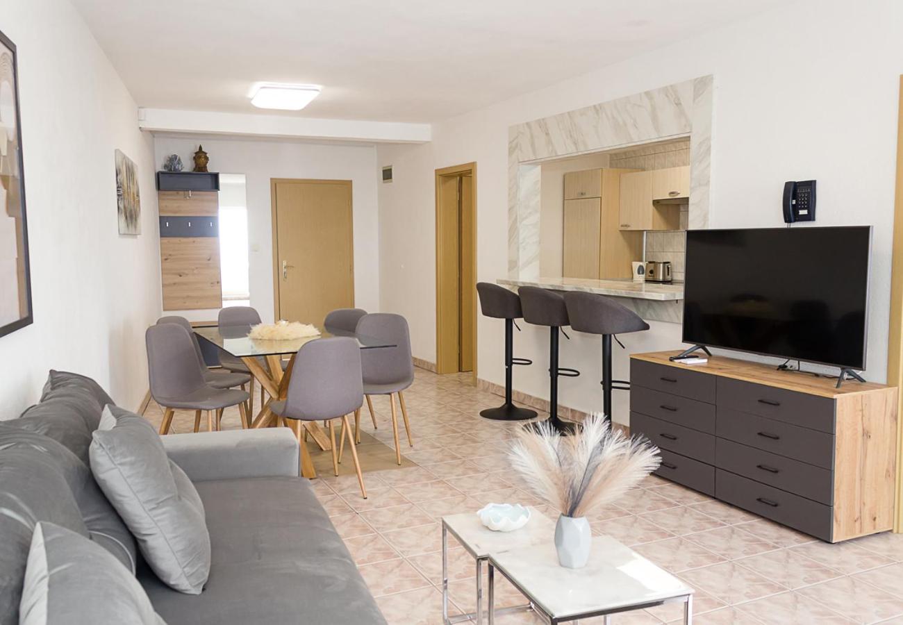 Two Identical Designer 2BD Flats with Sea View in Balchik by Flat Mаnager