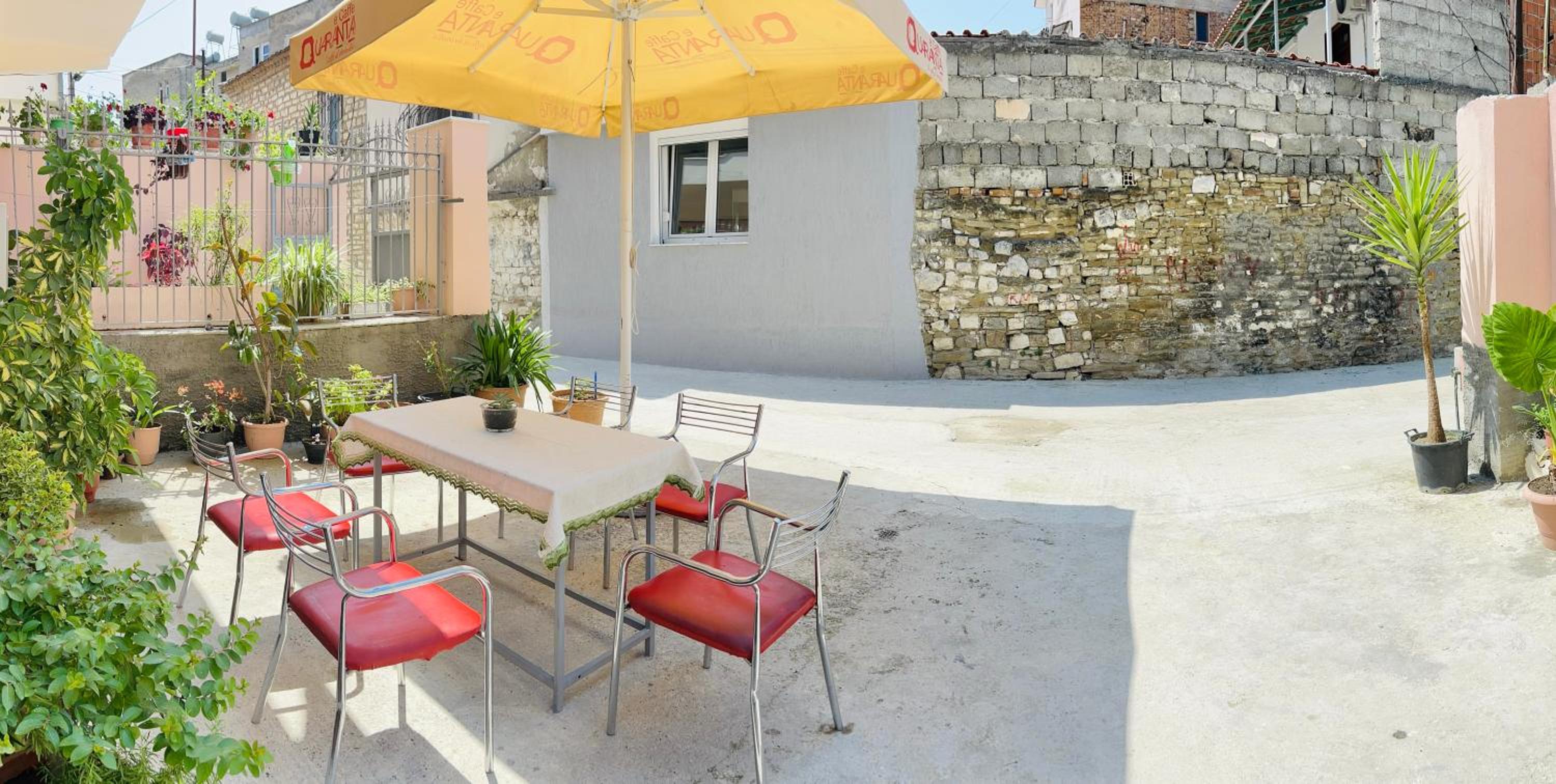 Villa EnSalv & Room & Apartment & Penthouse-Berat