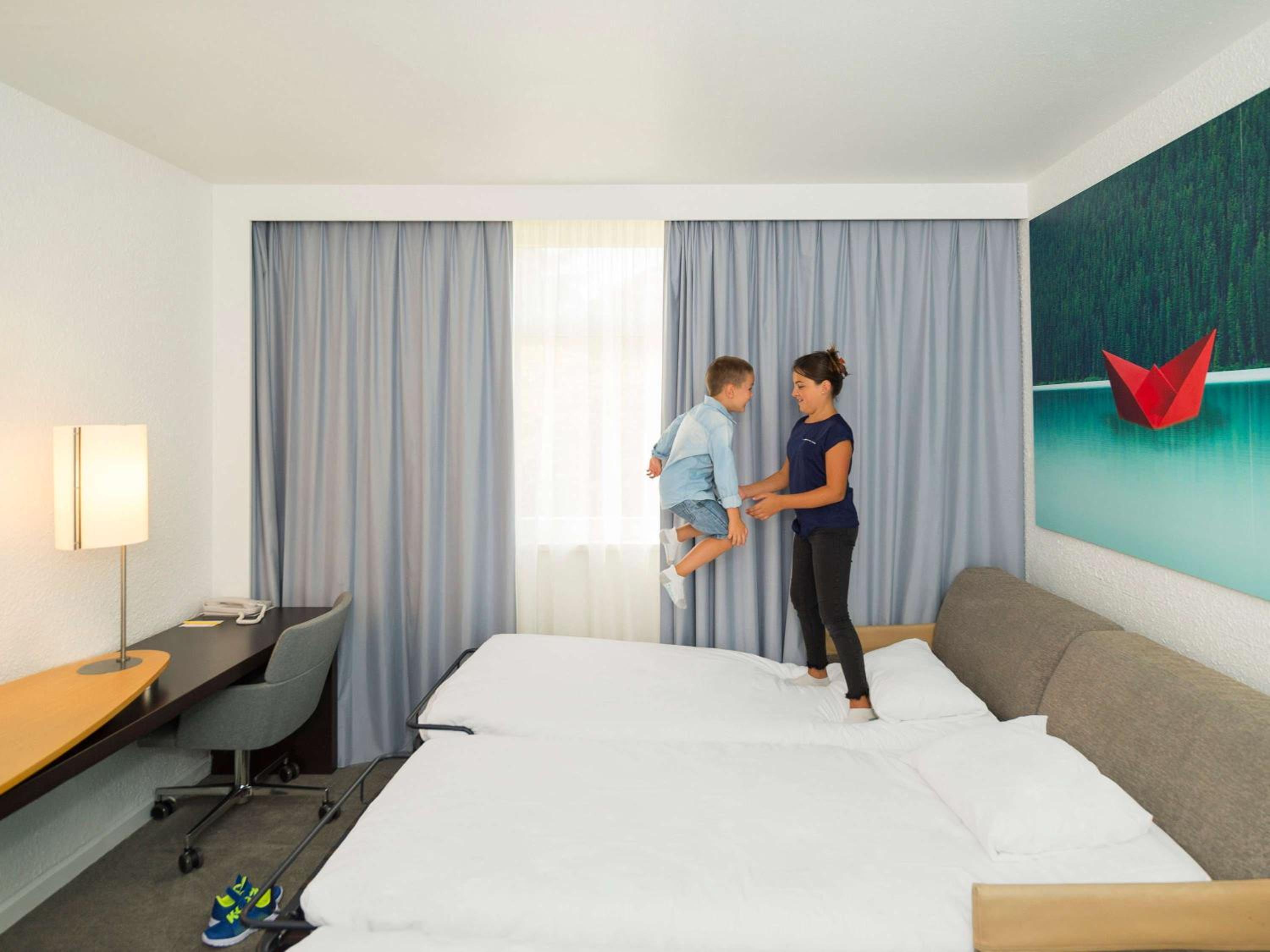 Bron Vacations - Novotel Lyon Bron Meeting  Events - Property Image 2