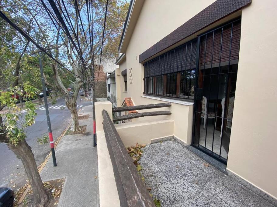 2 dormitorios- Casa en planta alta frente al Parque