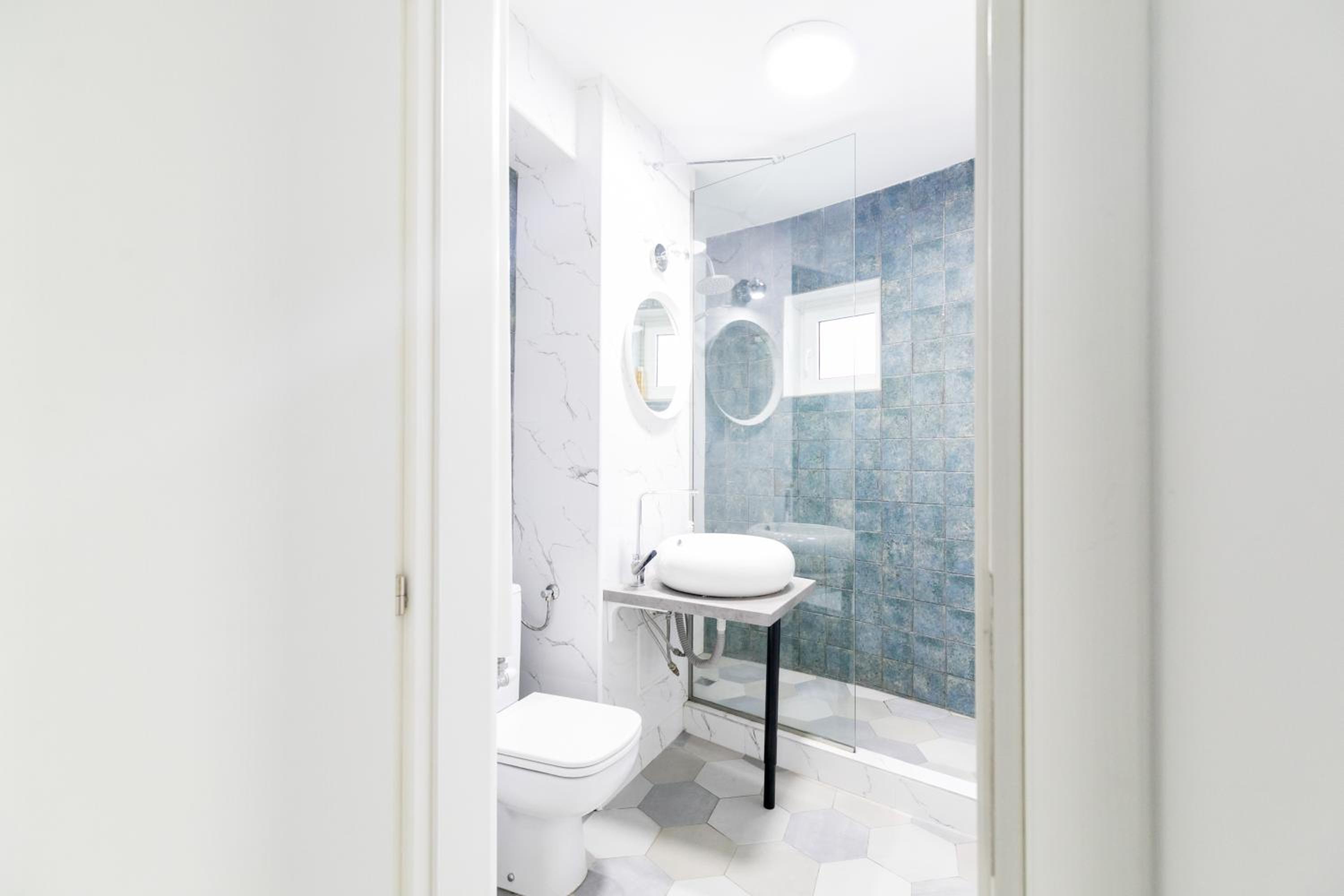 City View Studio: Your Cozy Urban Retreat