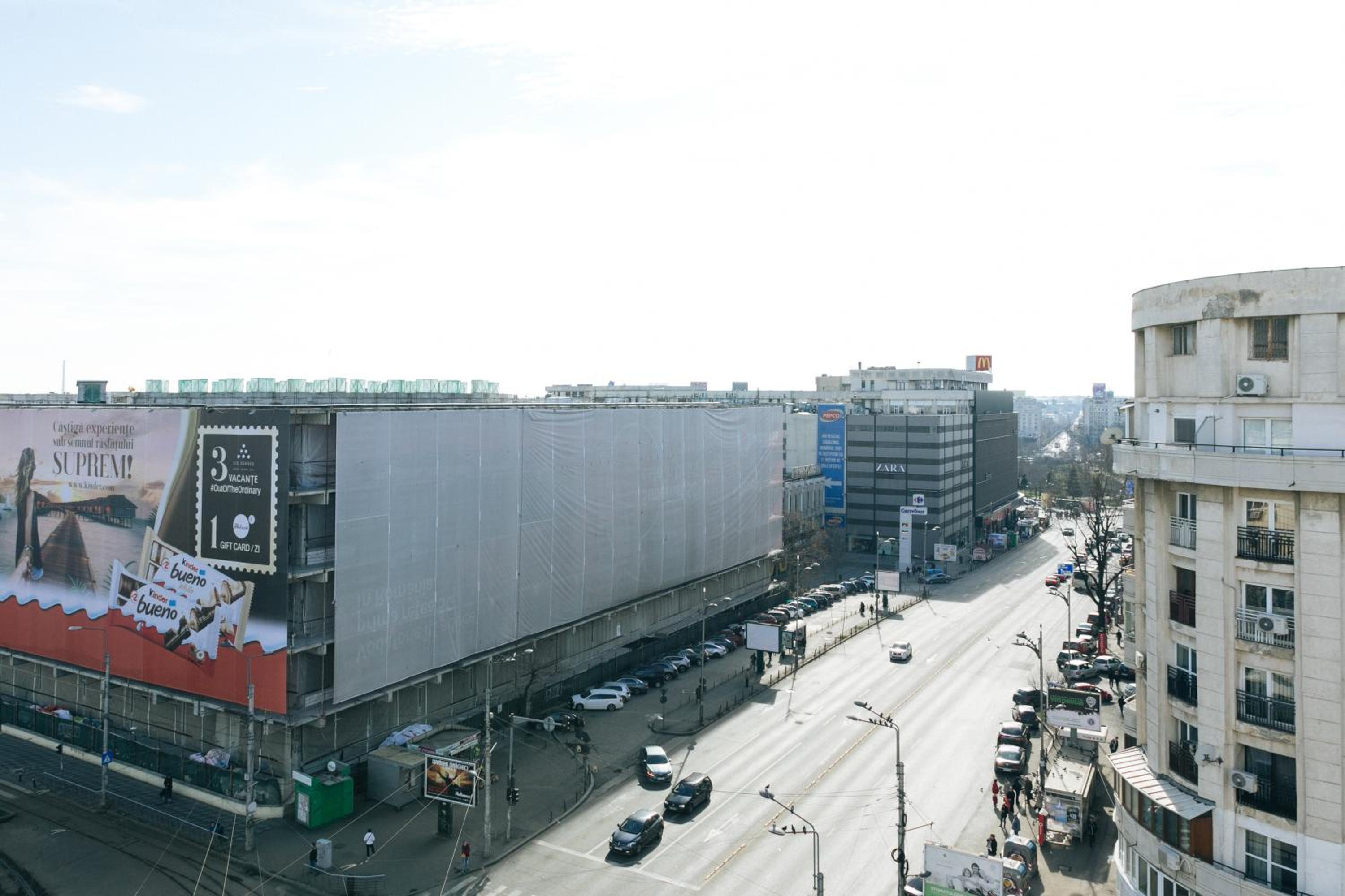 City View Studio: Your Cozy Urban Retreat