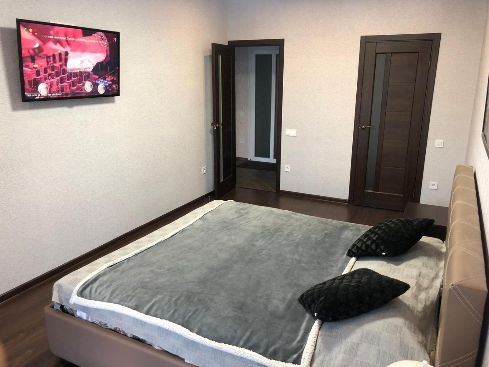 Luxury for Business & Pleasure Royal view 4