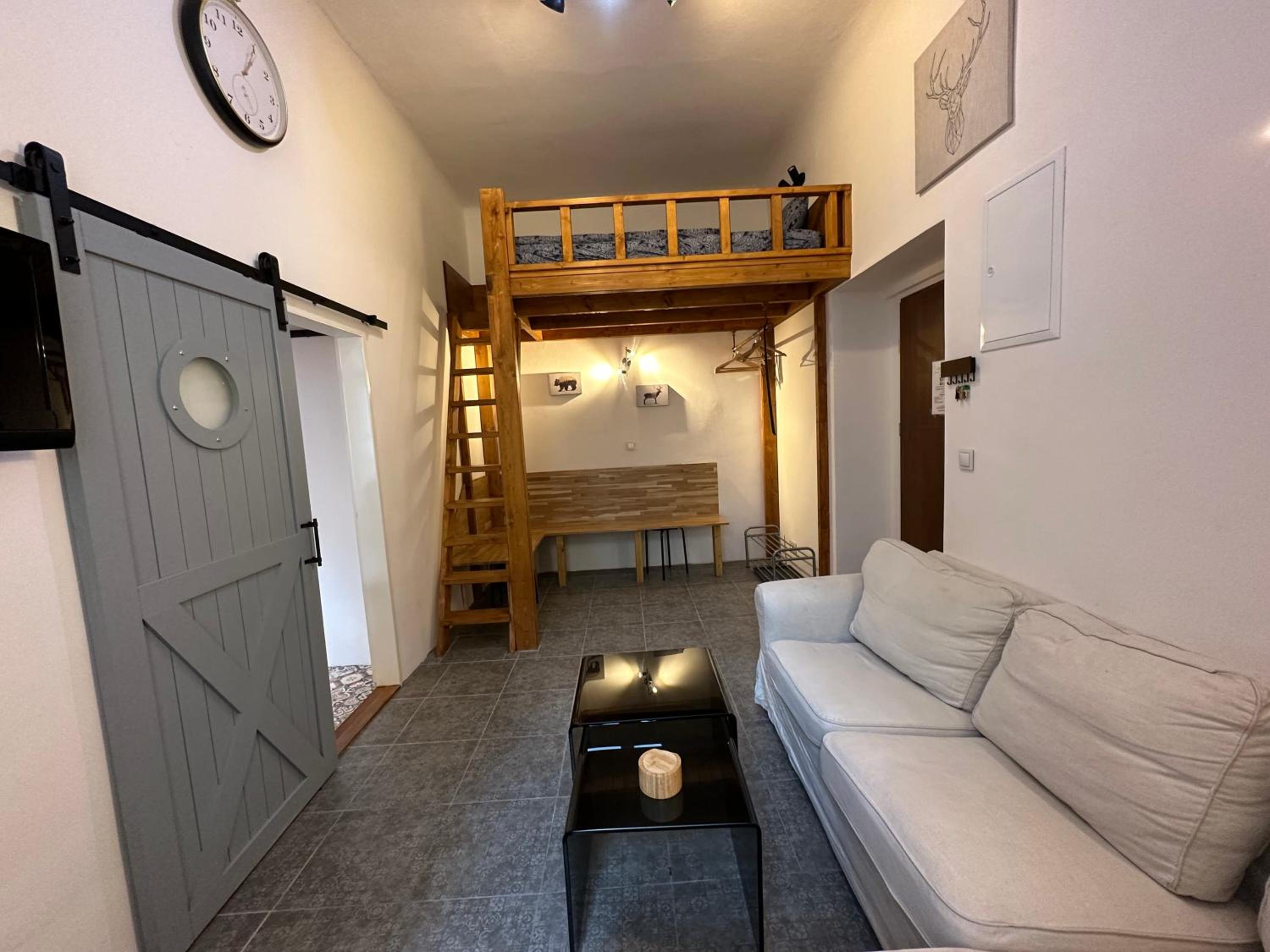 Cozy New Loft Apartment