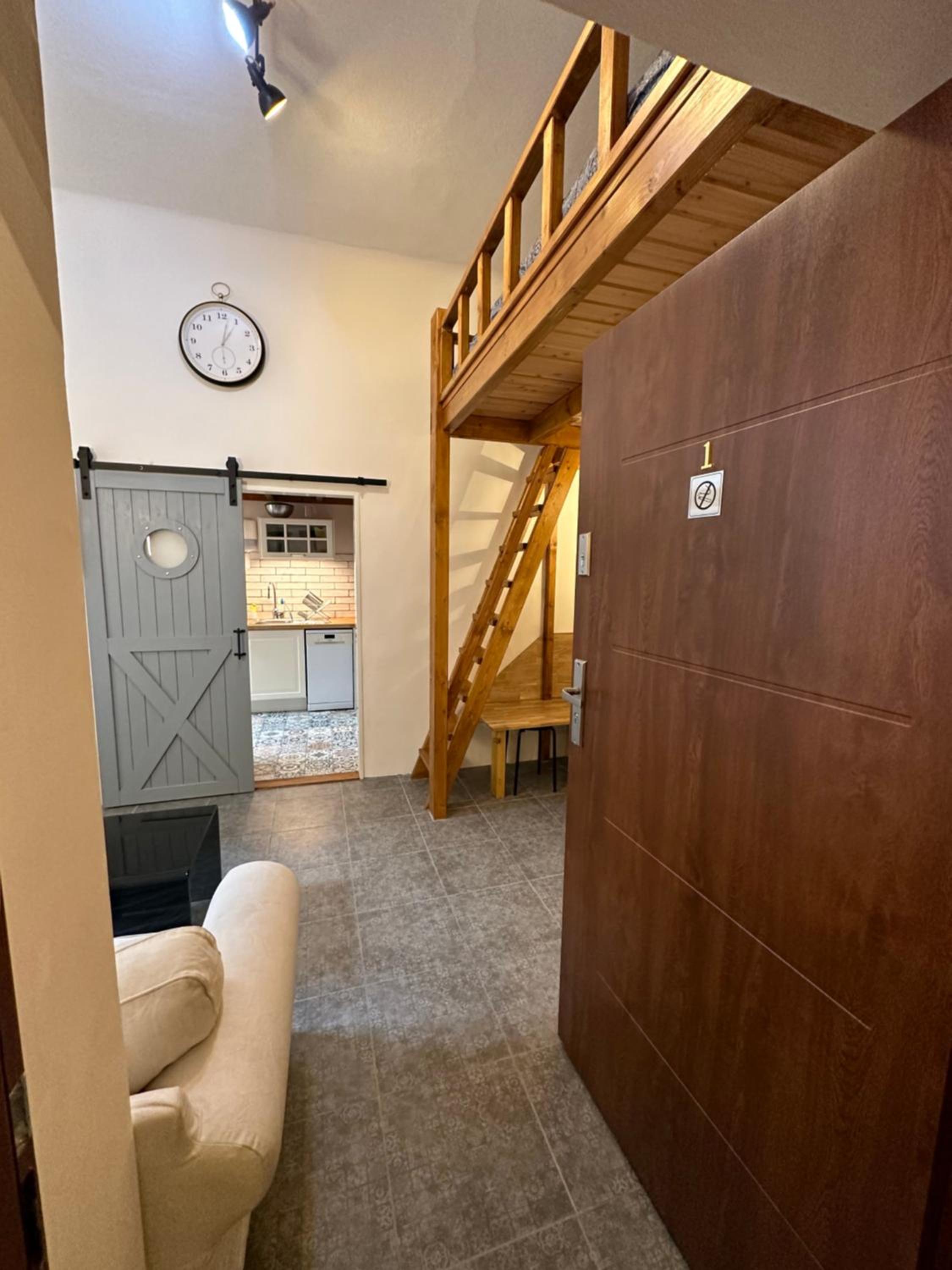 Cozy New Loft Apartment