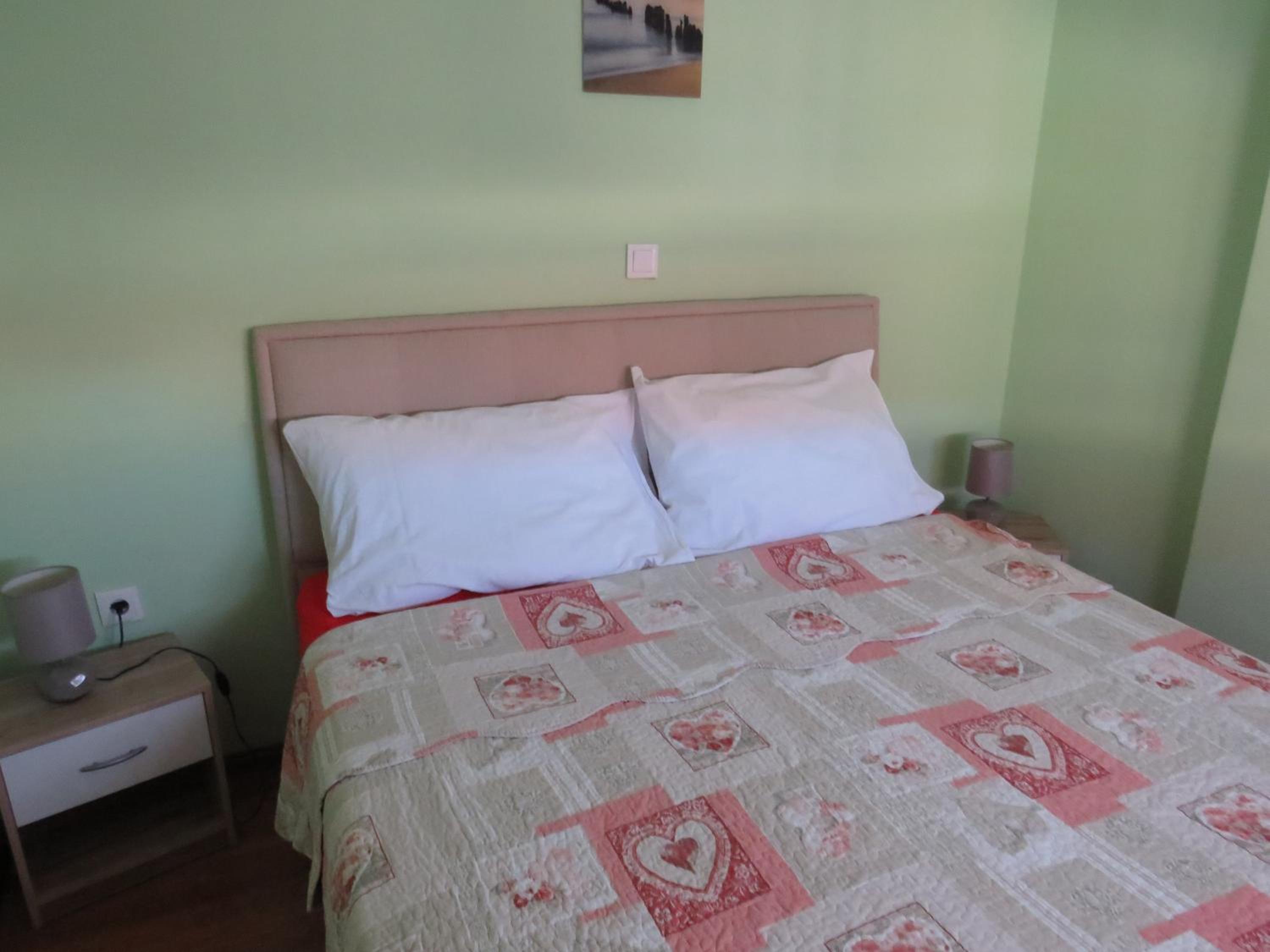 Split Apartments MICI