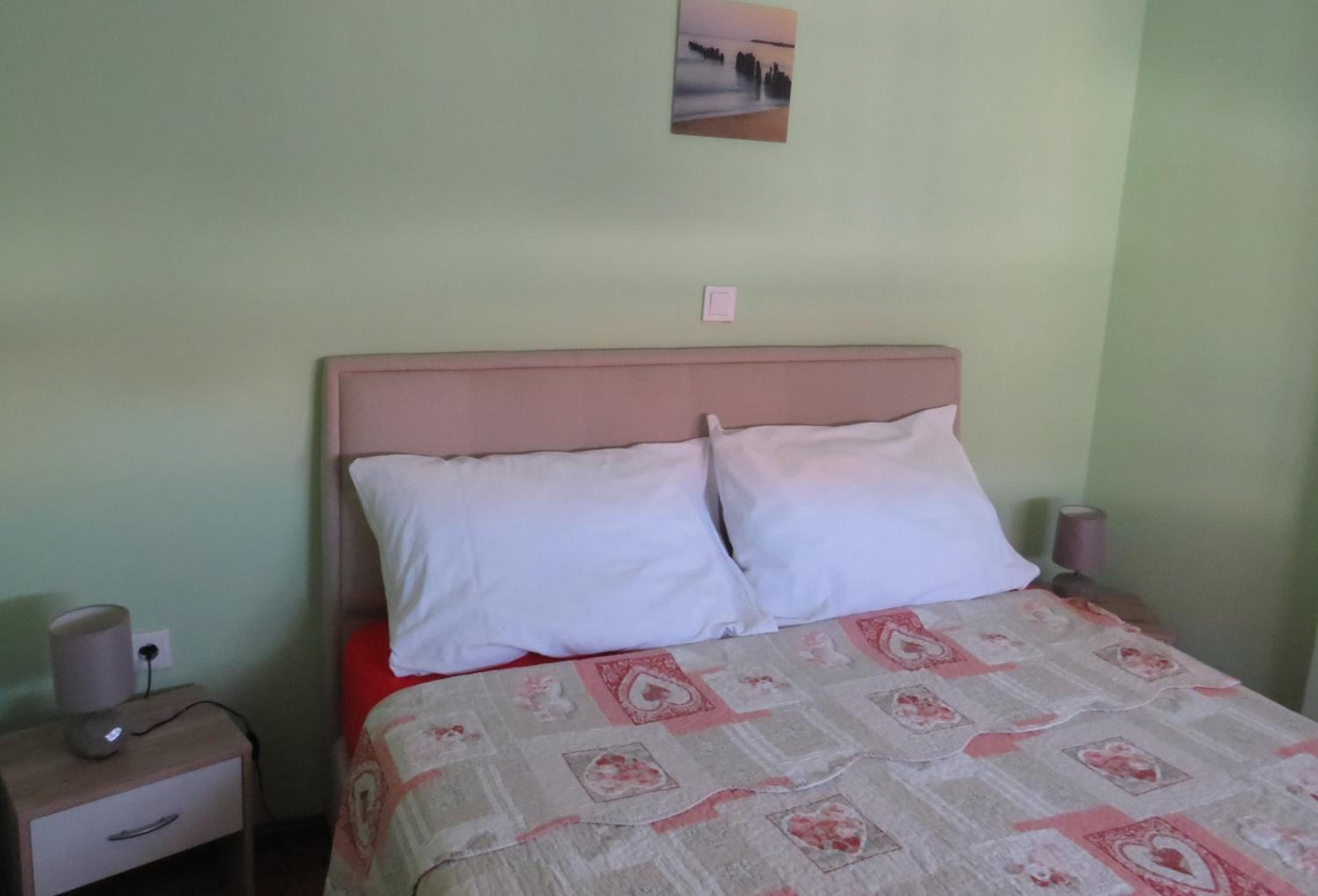 Split Apartments MICI