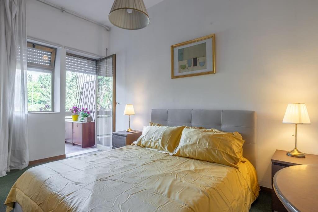 Plaza Cheery Suite