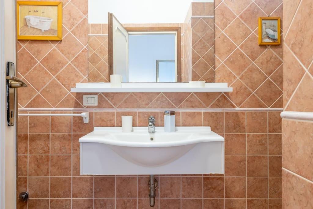 Plaza Cheery Suite