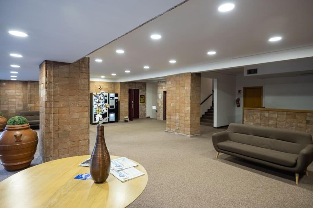 Plaza Cheery Suite
