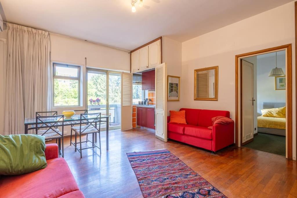 Plaza Cheery Suite