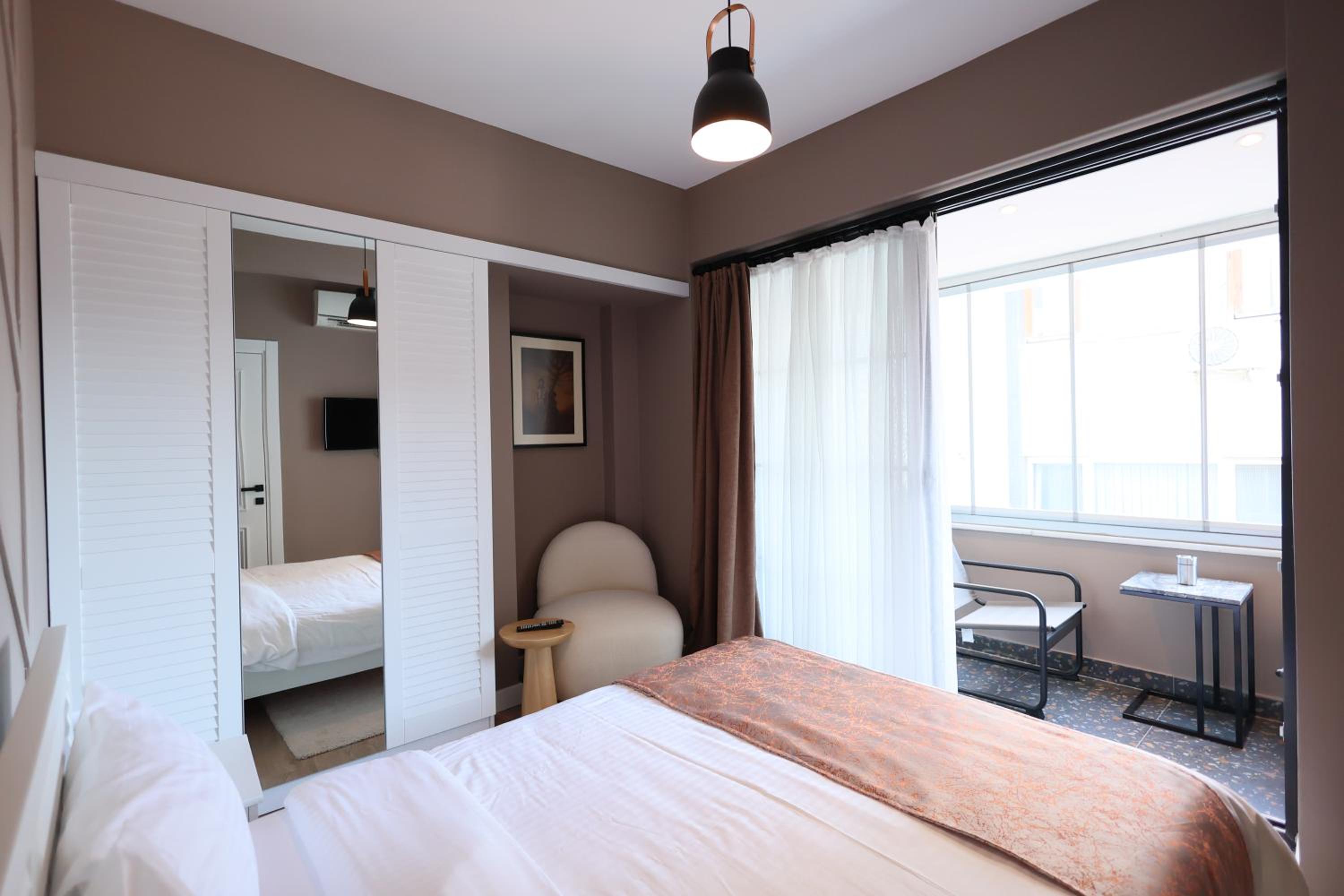 CLK Suites Hotel