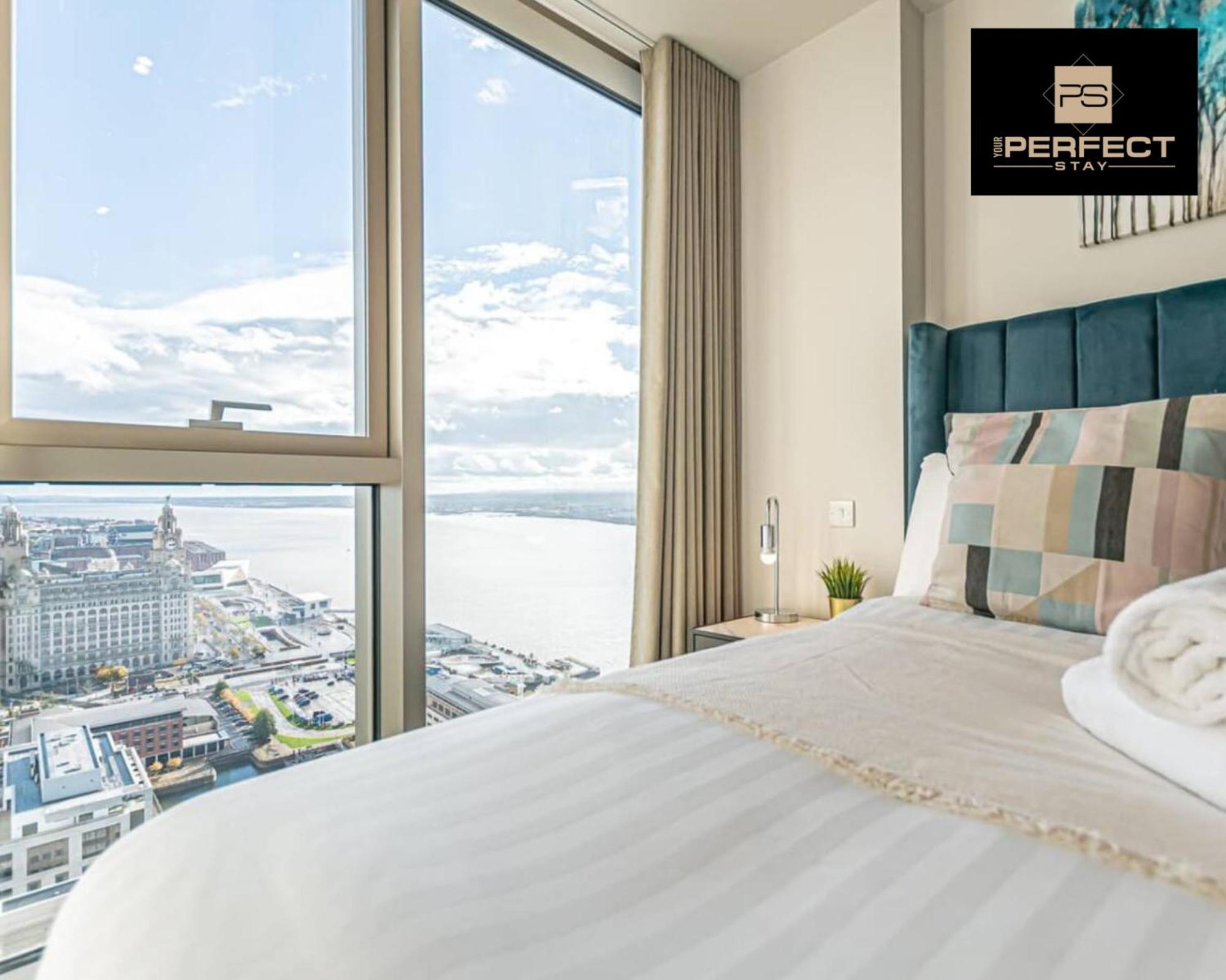 The Lexington - Luxury Serviced Apartments City Centre - City and Waterfront views view 2