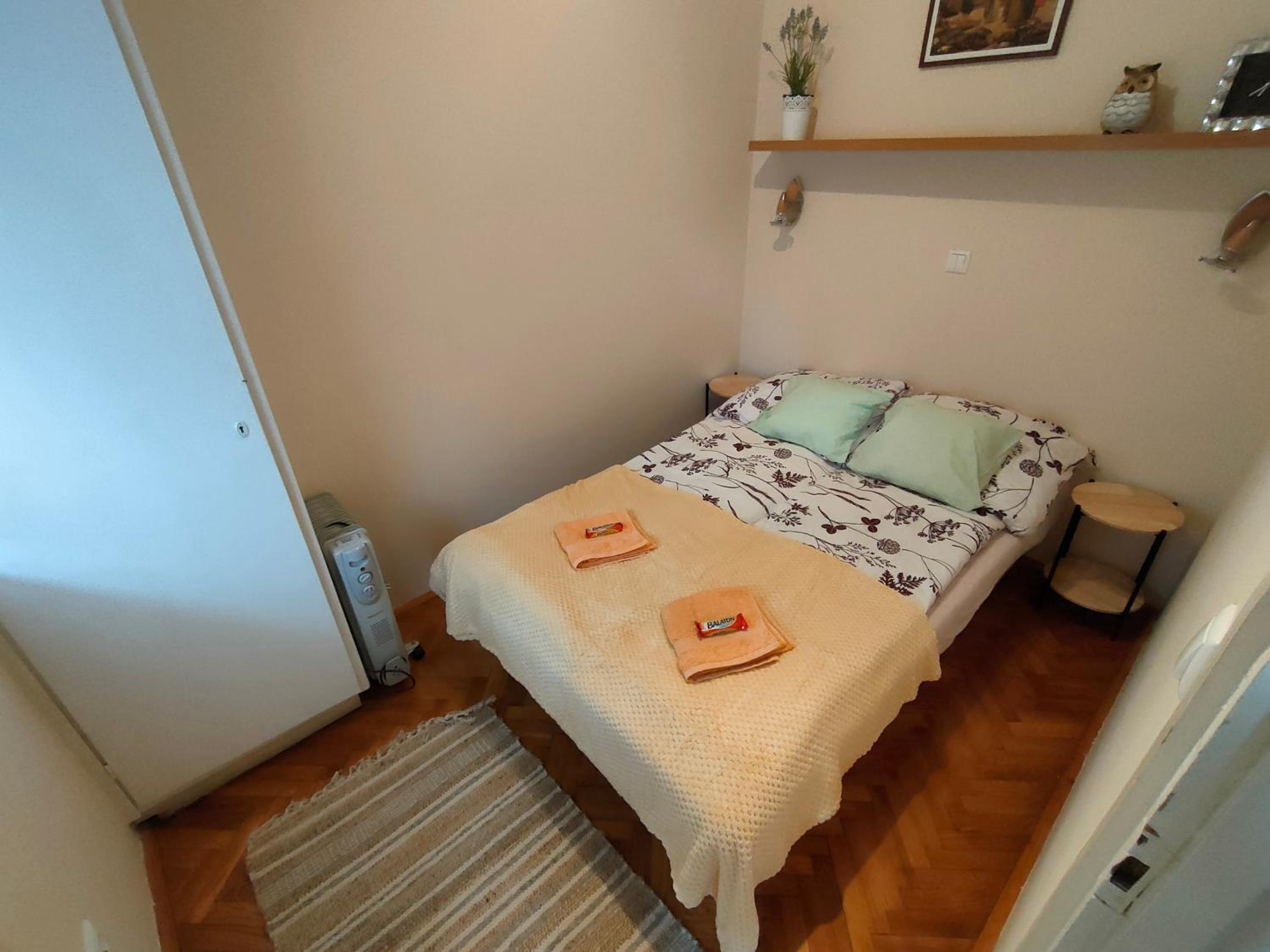 Rosy Apartman