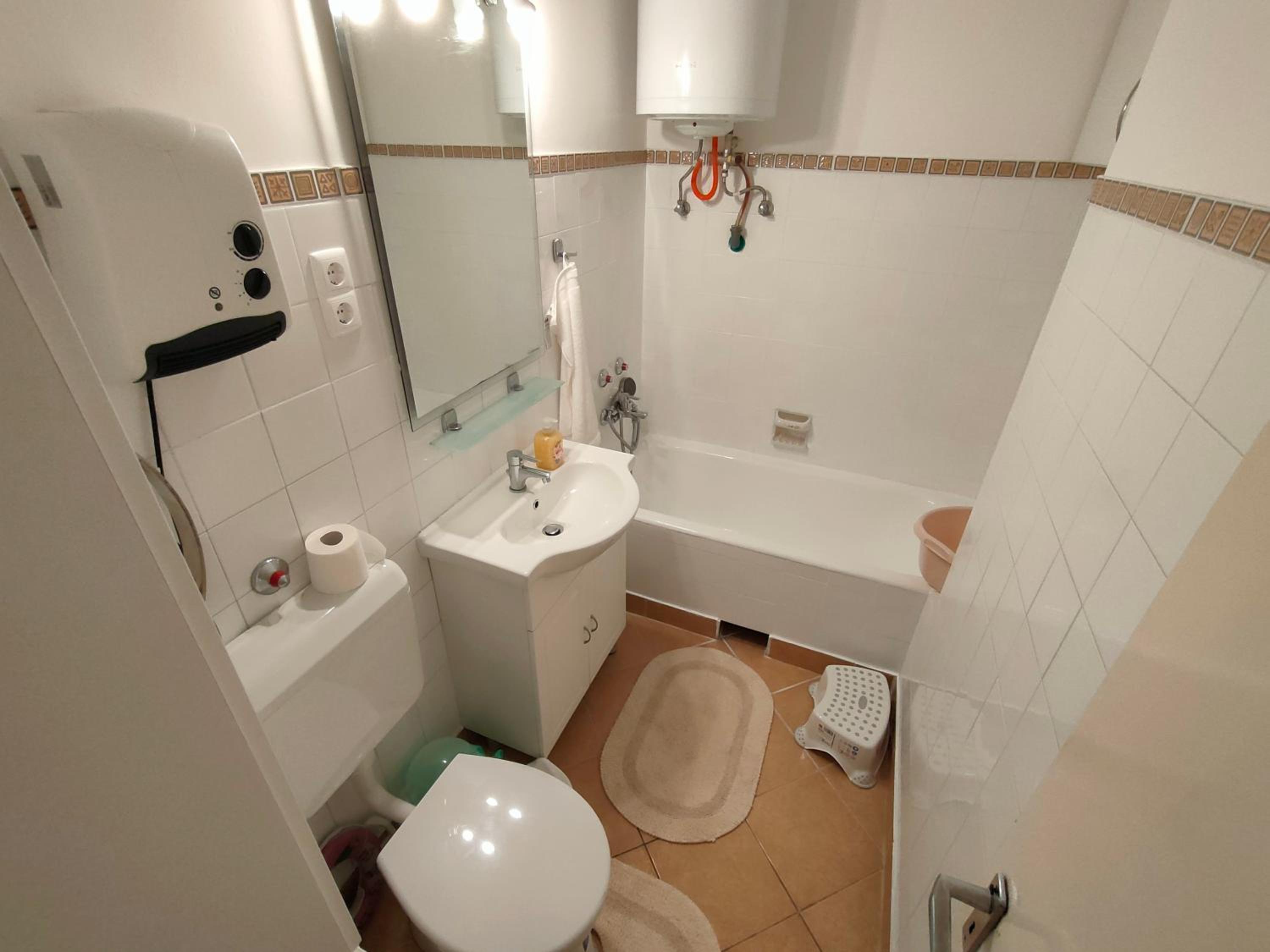 Rosy Apartman