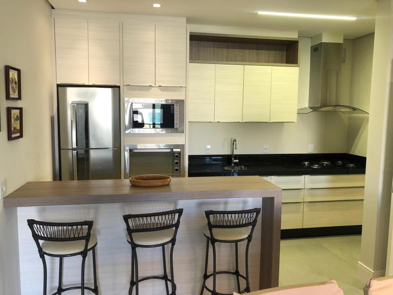 Apartamento amplo bem equipado