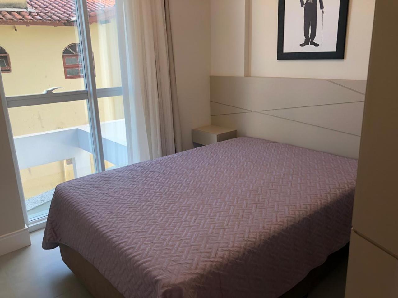 Apartamento amplo bem equipado