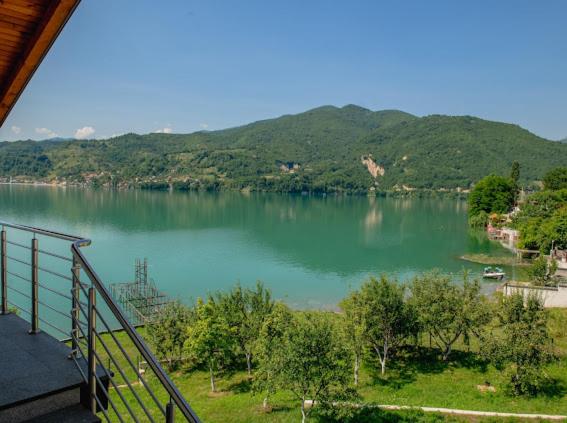 Apartmani Jezero