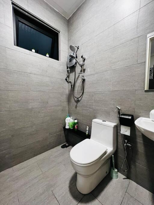 Melaka Town/Sea View/10 min to Jonker/4-6Pax(2015)