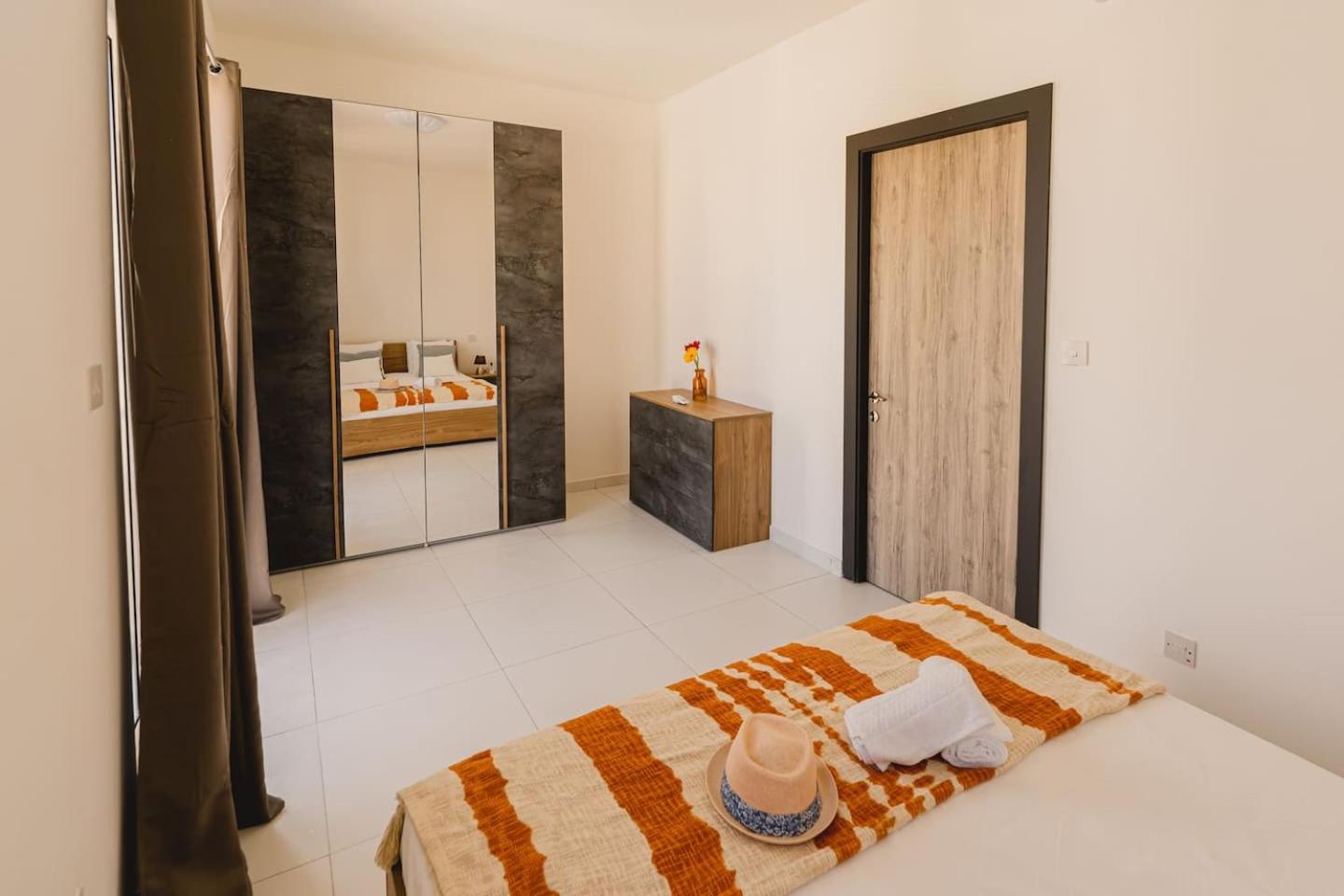 Unique 1BDR Suite! 50 Meters from Sea! view 4