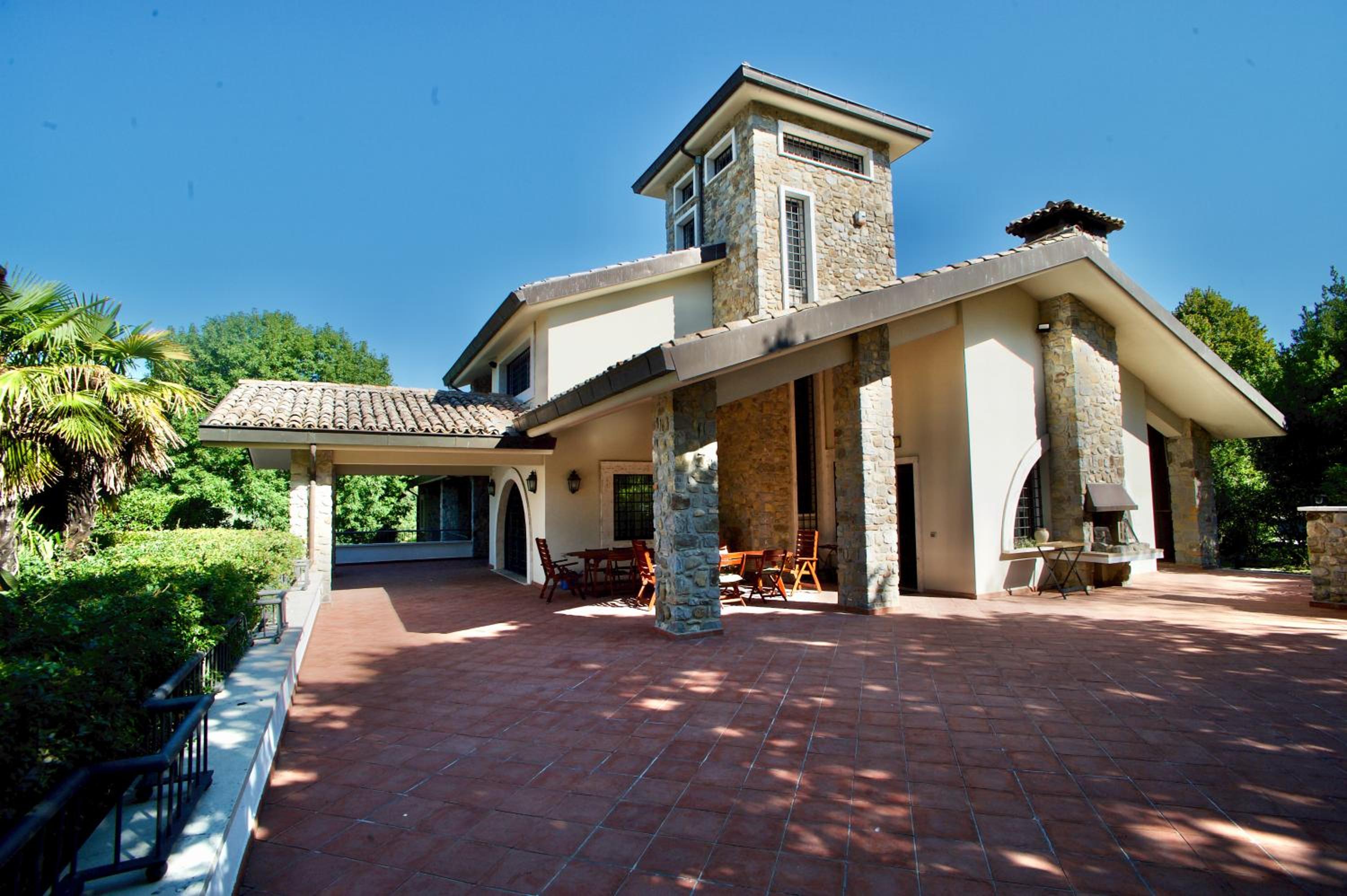 Villa del Nibbio Private Estate with pool in Umbria view 5