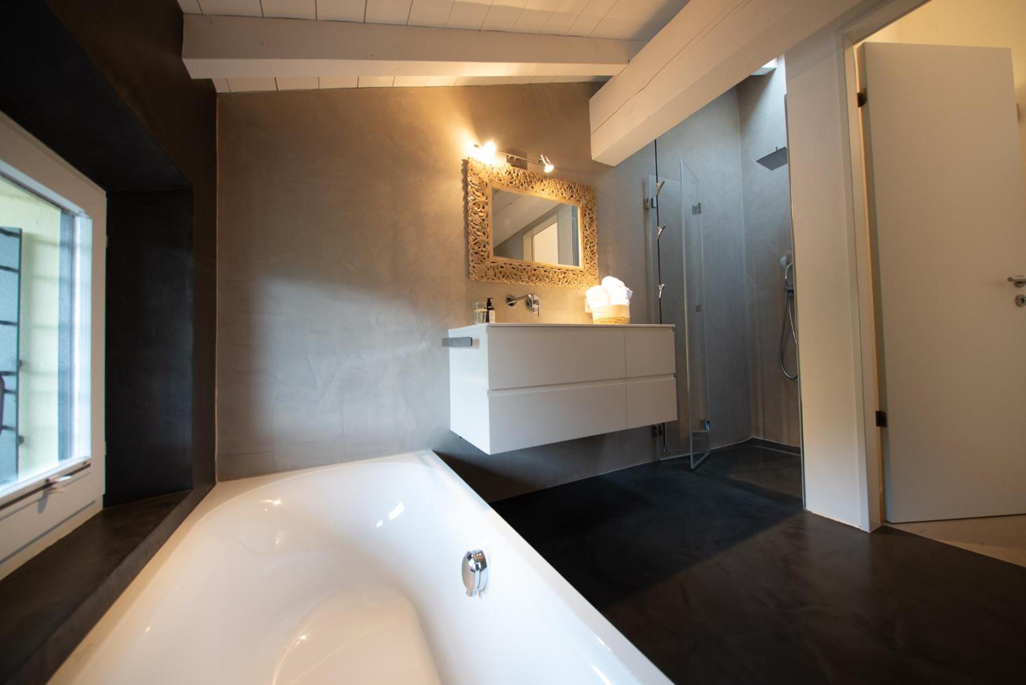 THE LOFT
