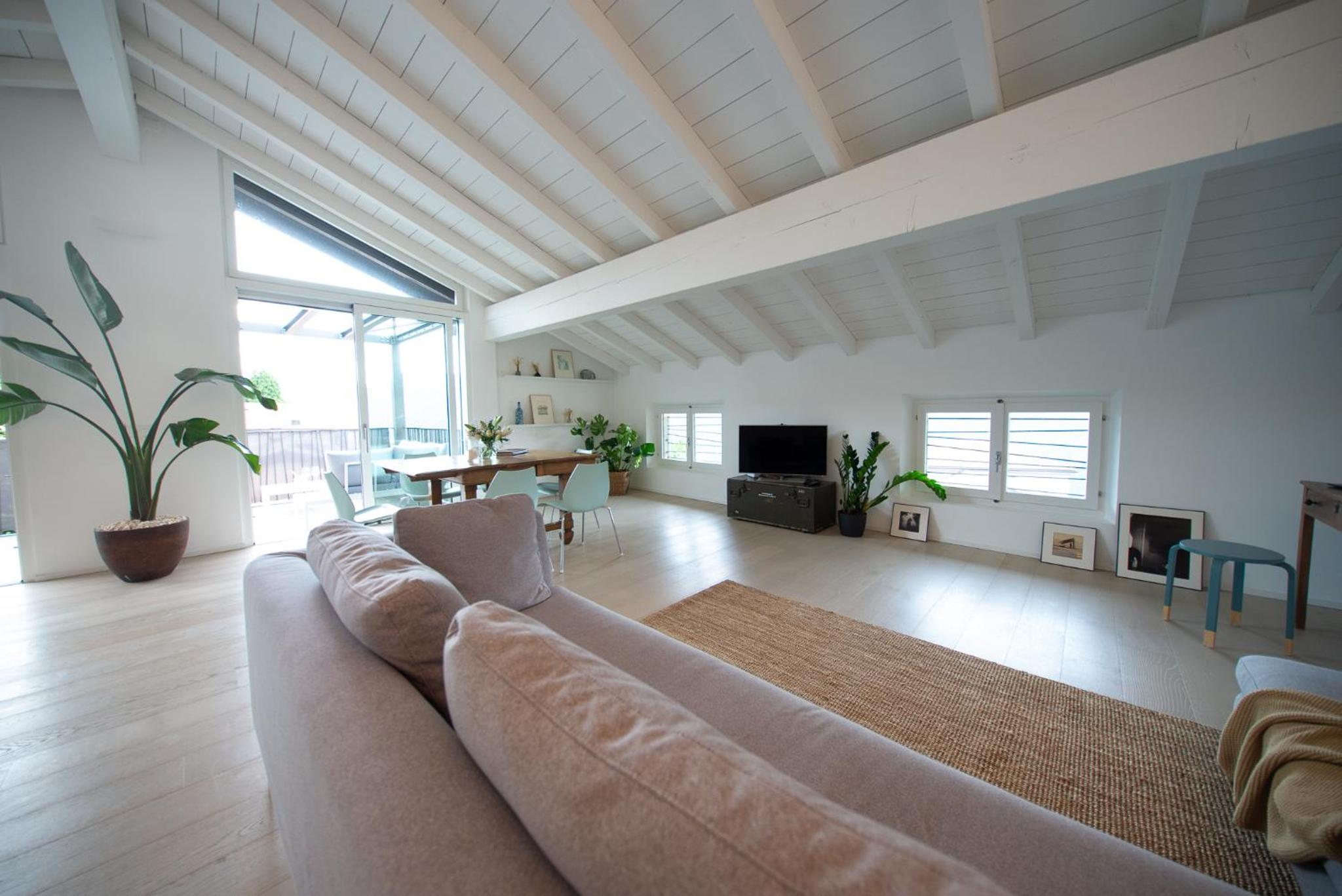 THE LOFT