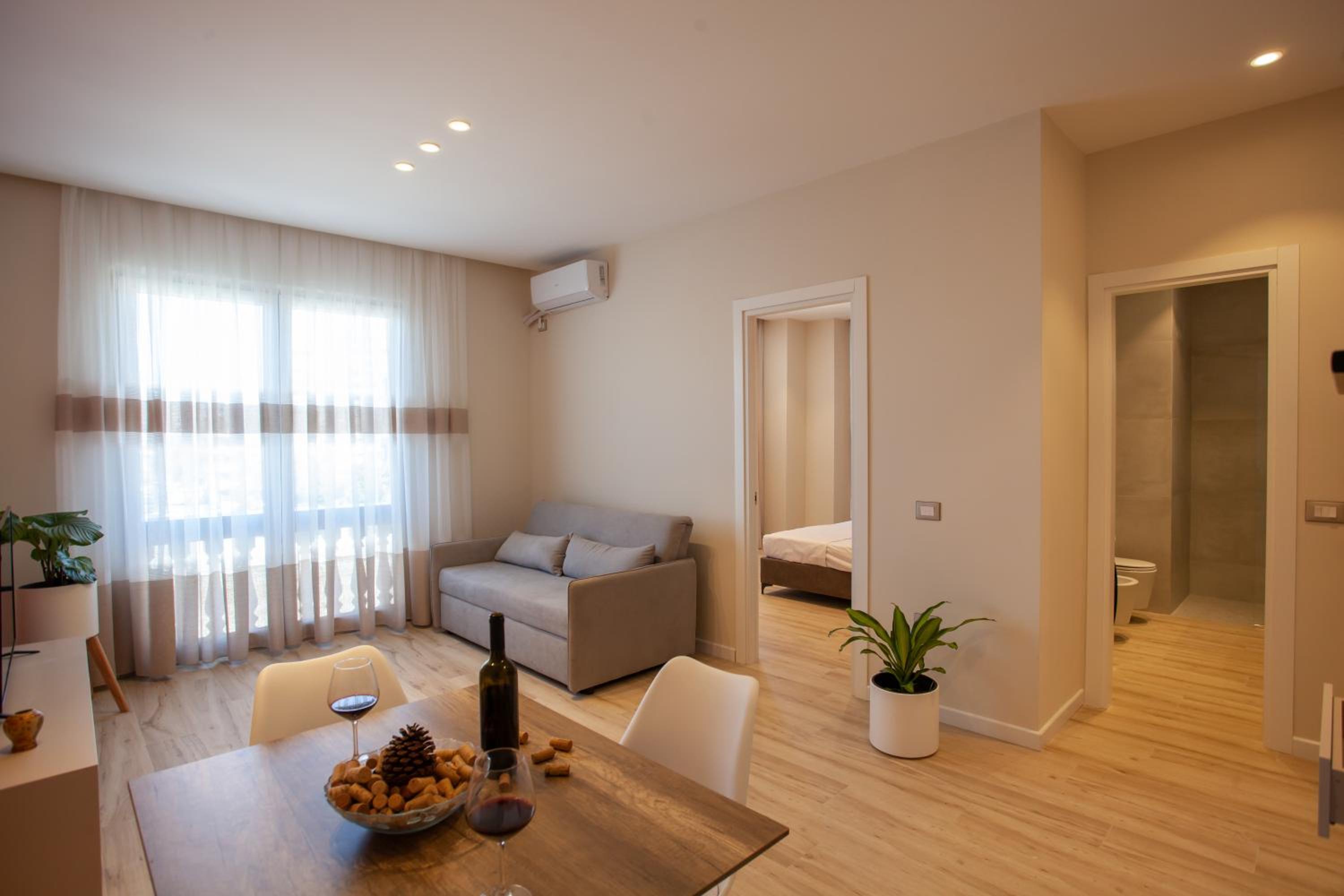 The Station Apartments - Durrës