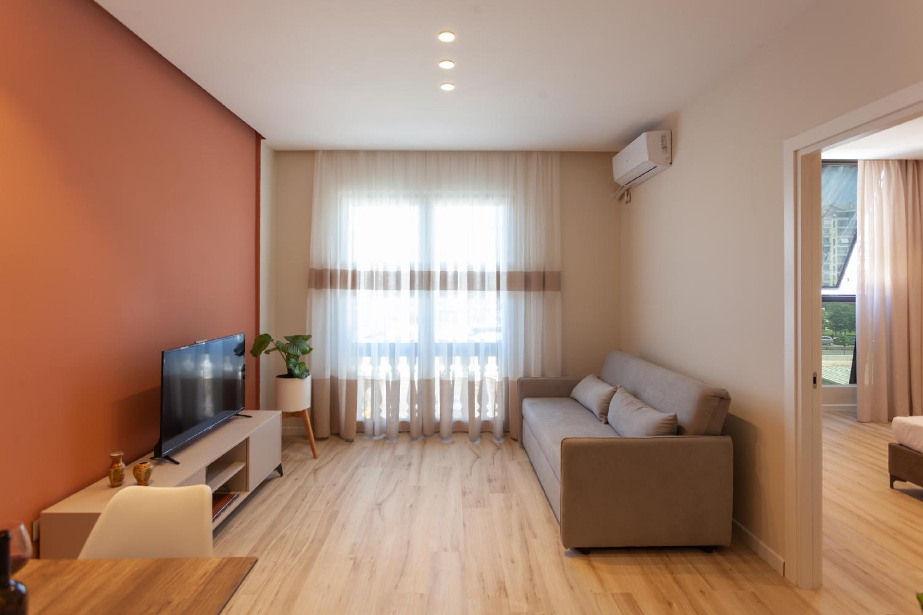The Station Apartments - Durrës