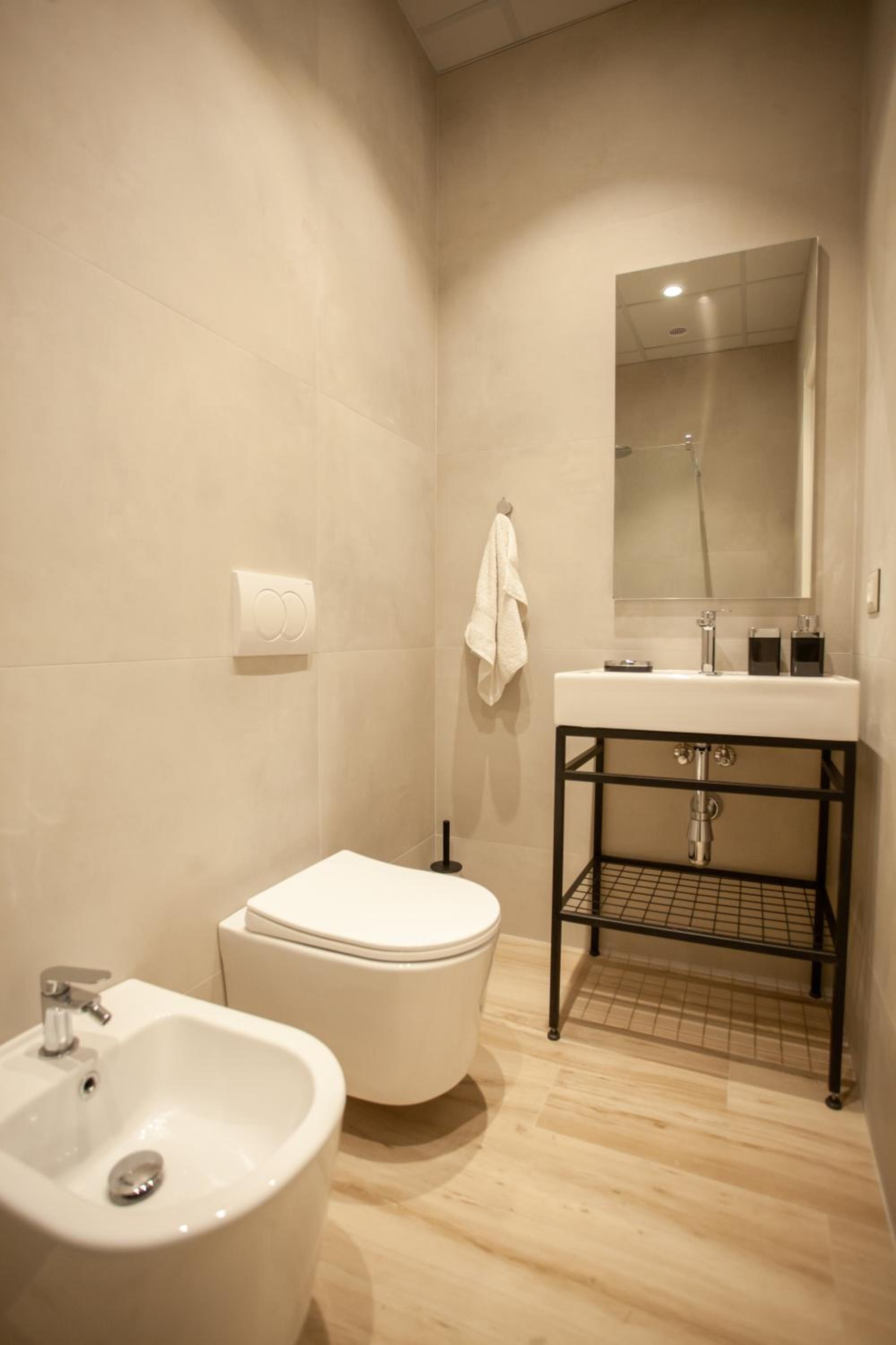 The Station Apartments - Durrës