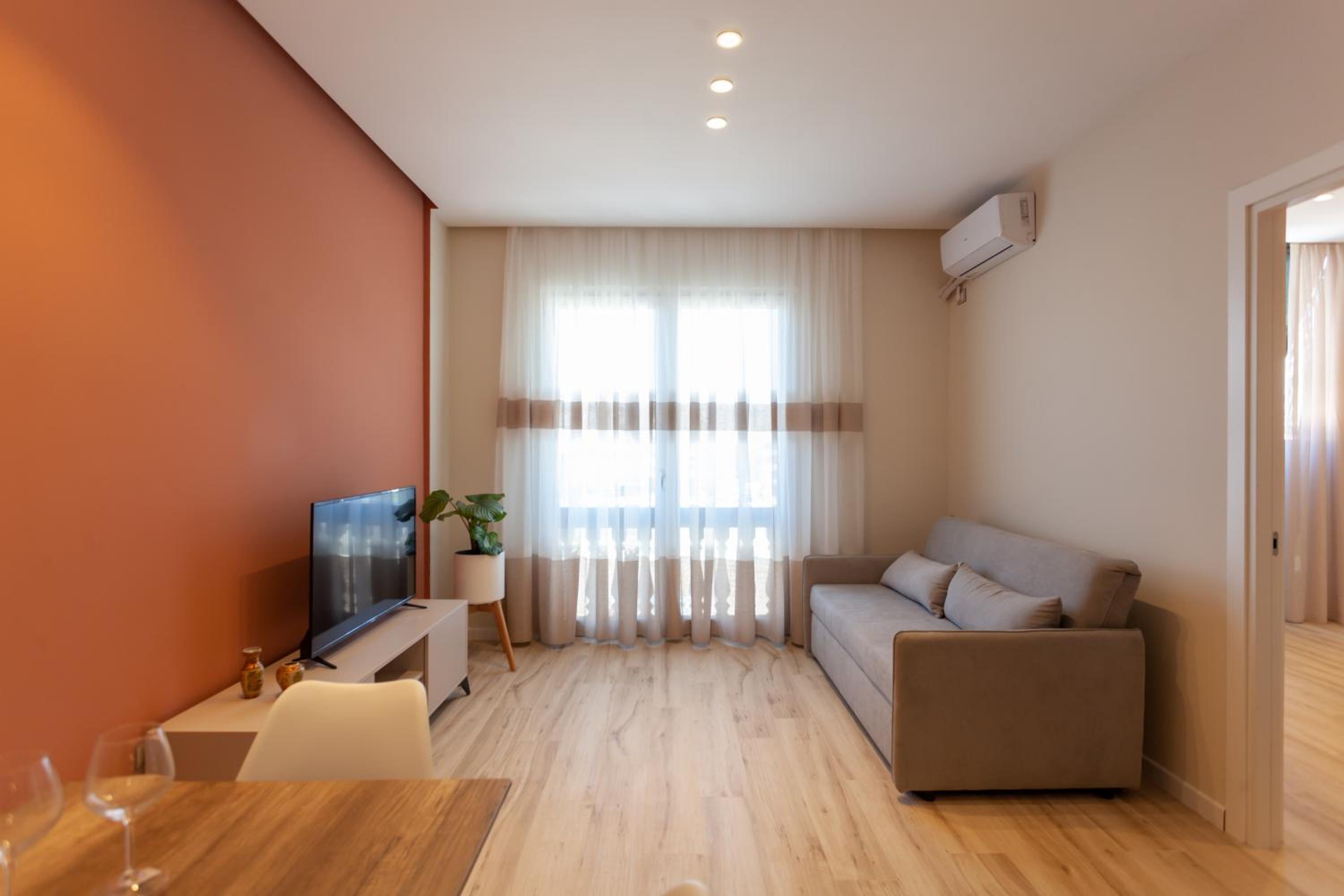 The Station Apartments - Durrës