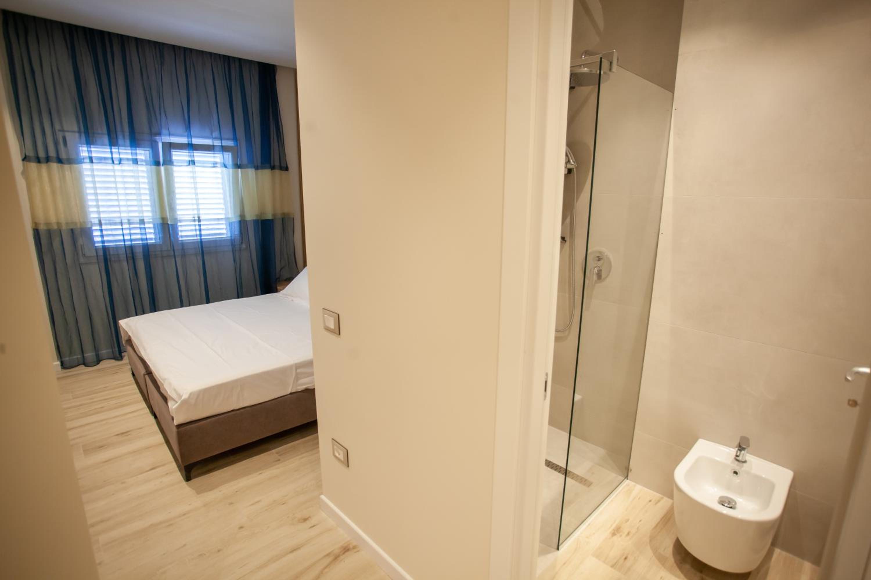 The Station Apartments - Durrës