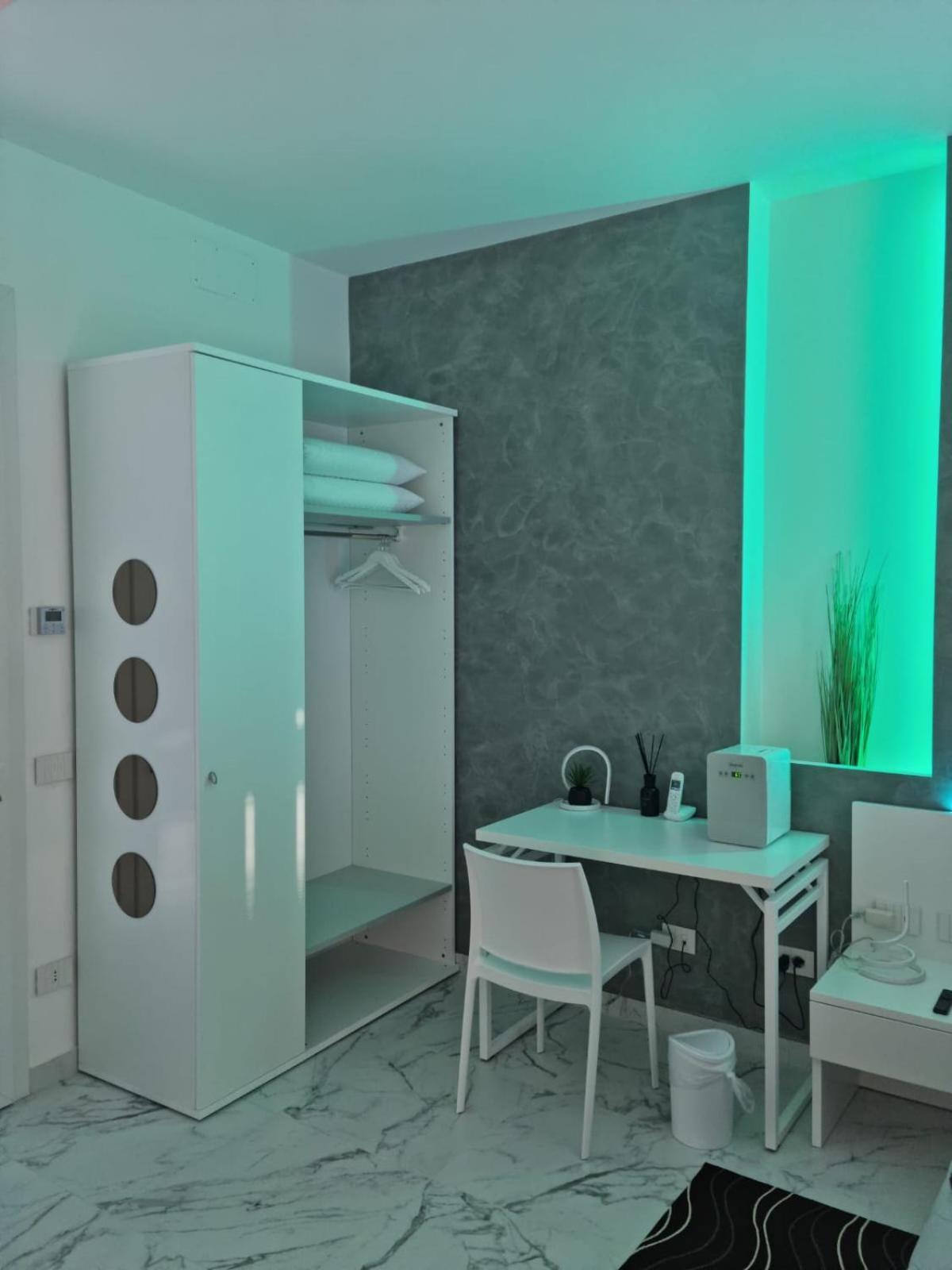 Lci Deluxe Rooms