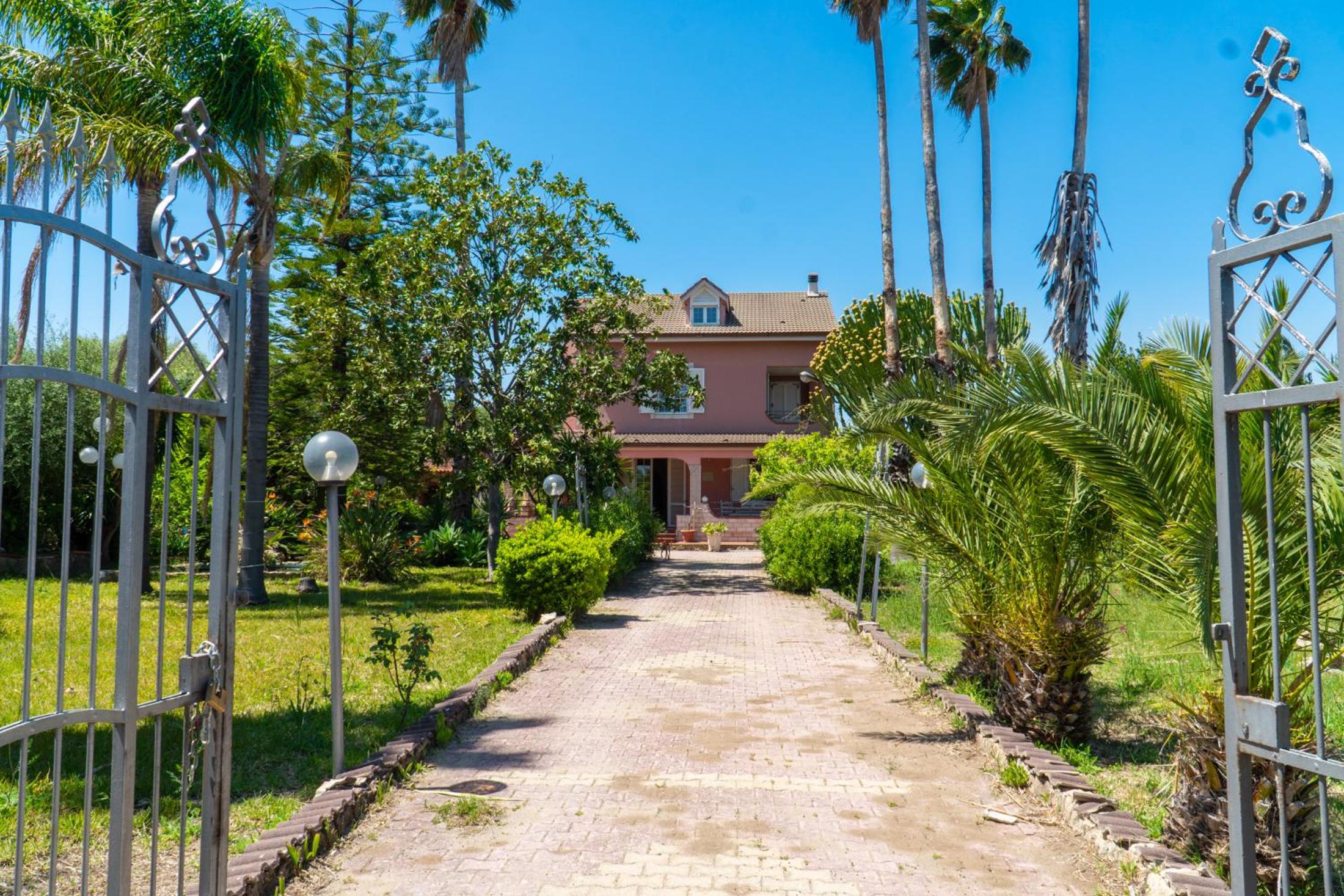 Villa California