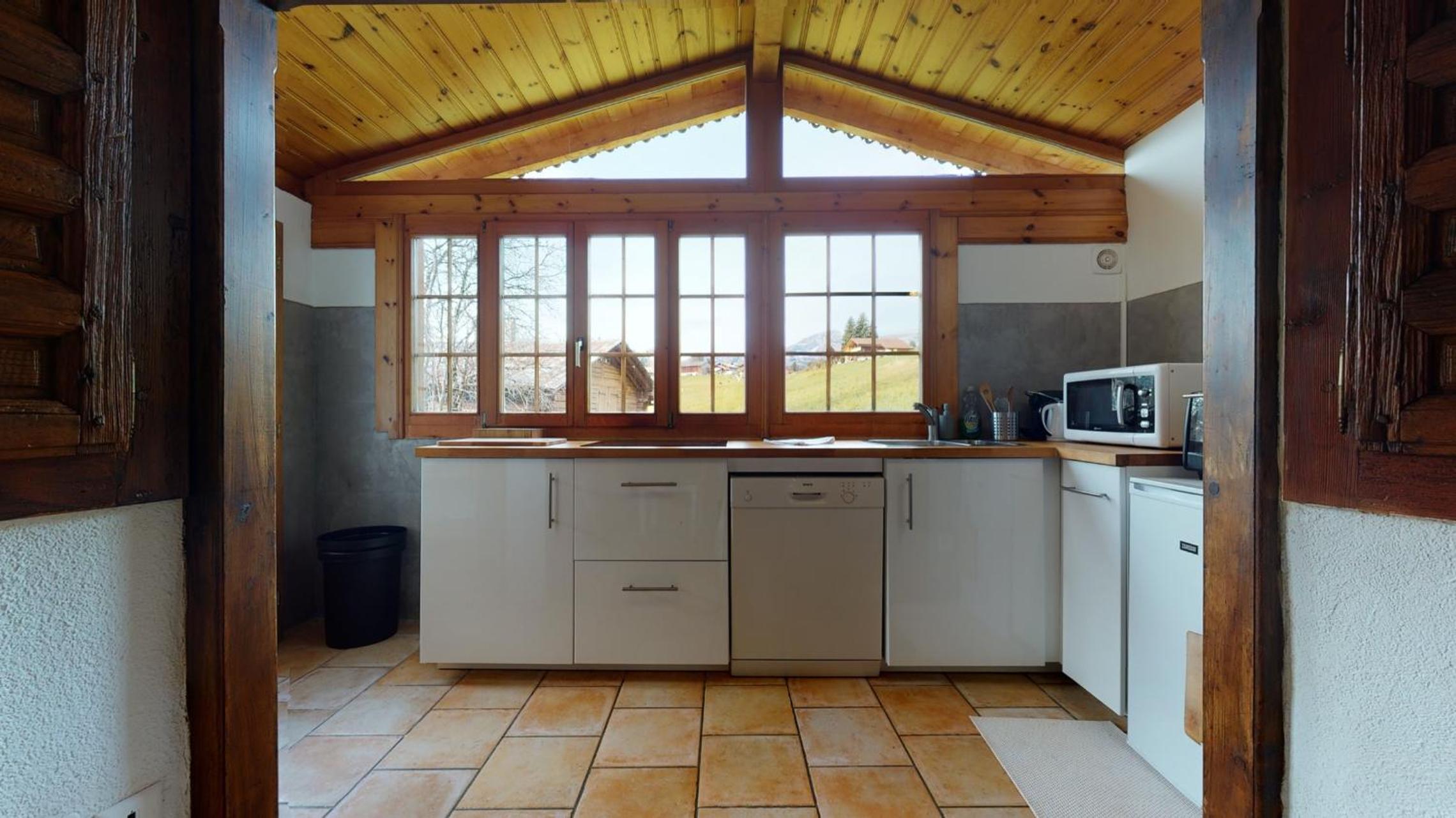 Les Hirondelles, cosy apartment with a magnificent view on the mountains