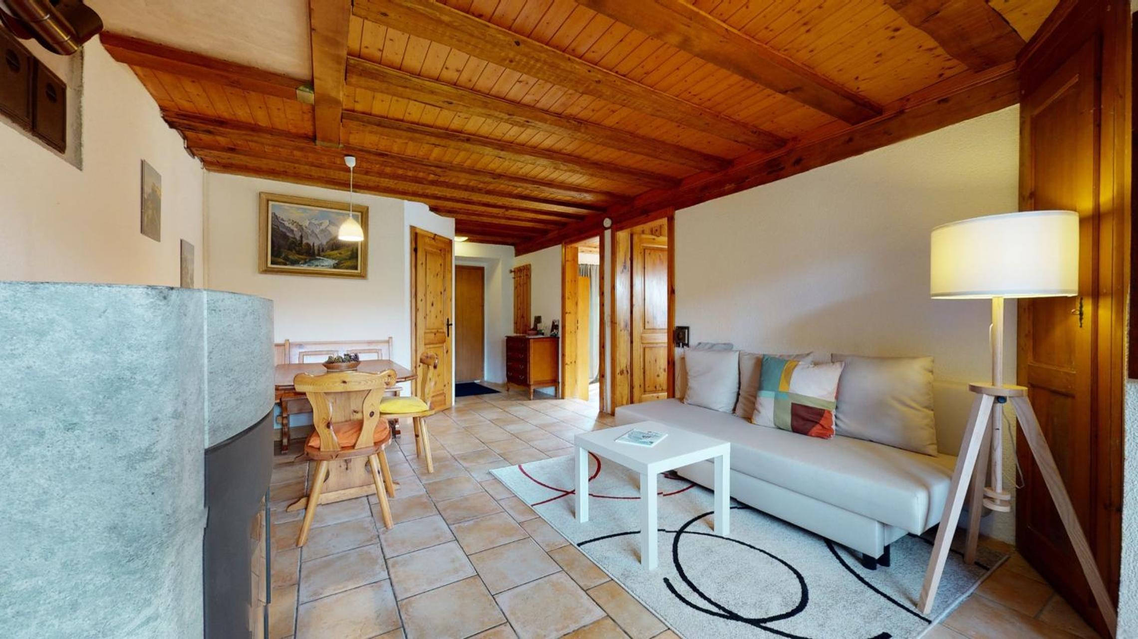 Les Hirondelles, cosy apartment with a magnificent view on the mountains