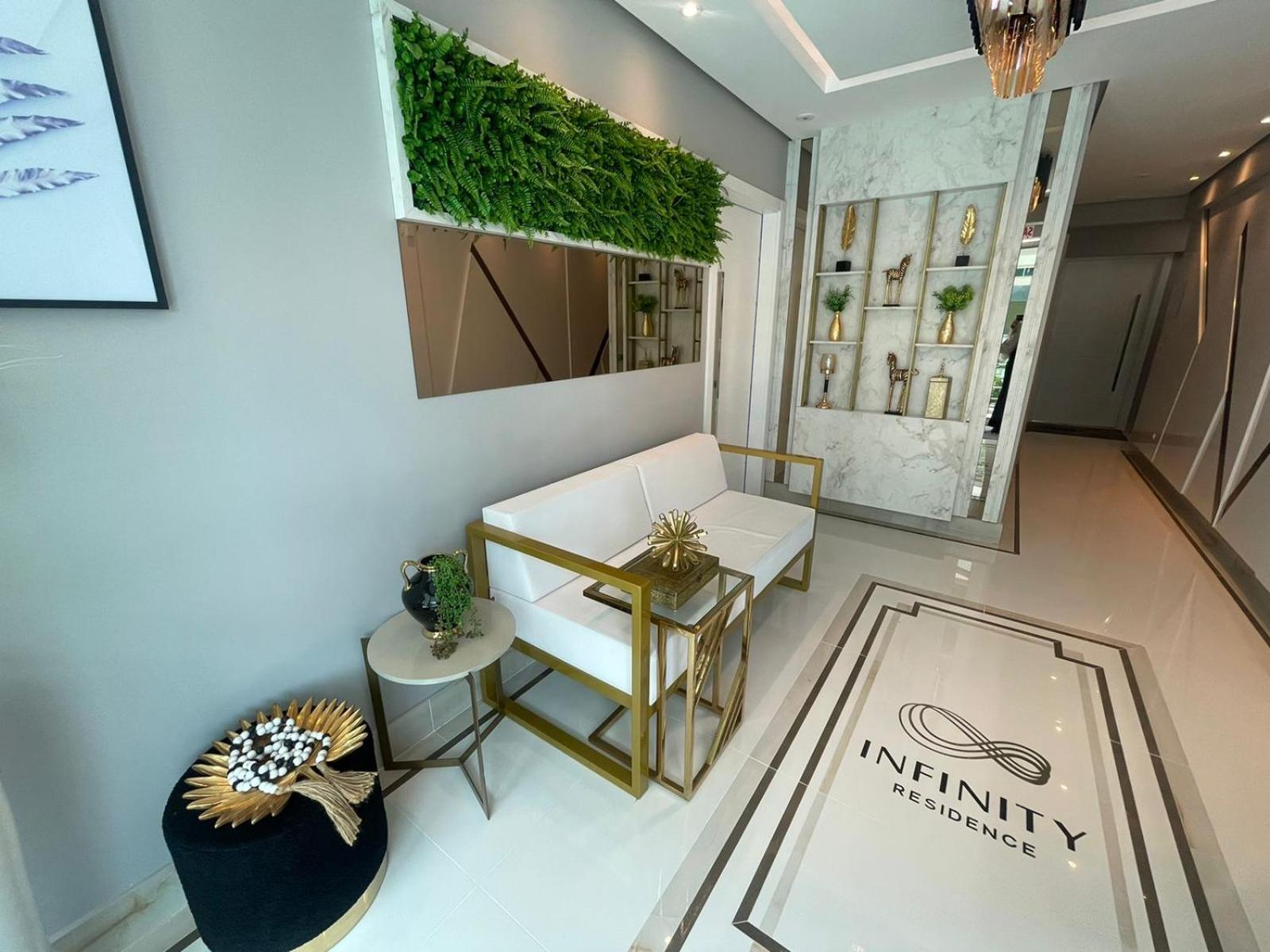 Cód 82 - Apartamento á 280m do mar