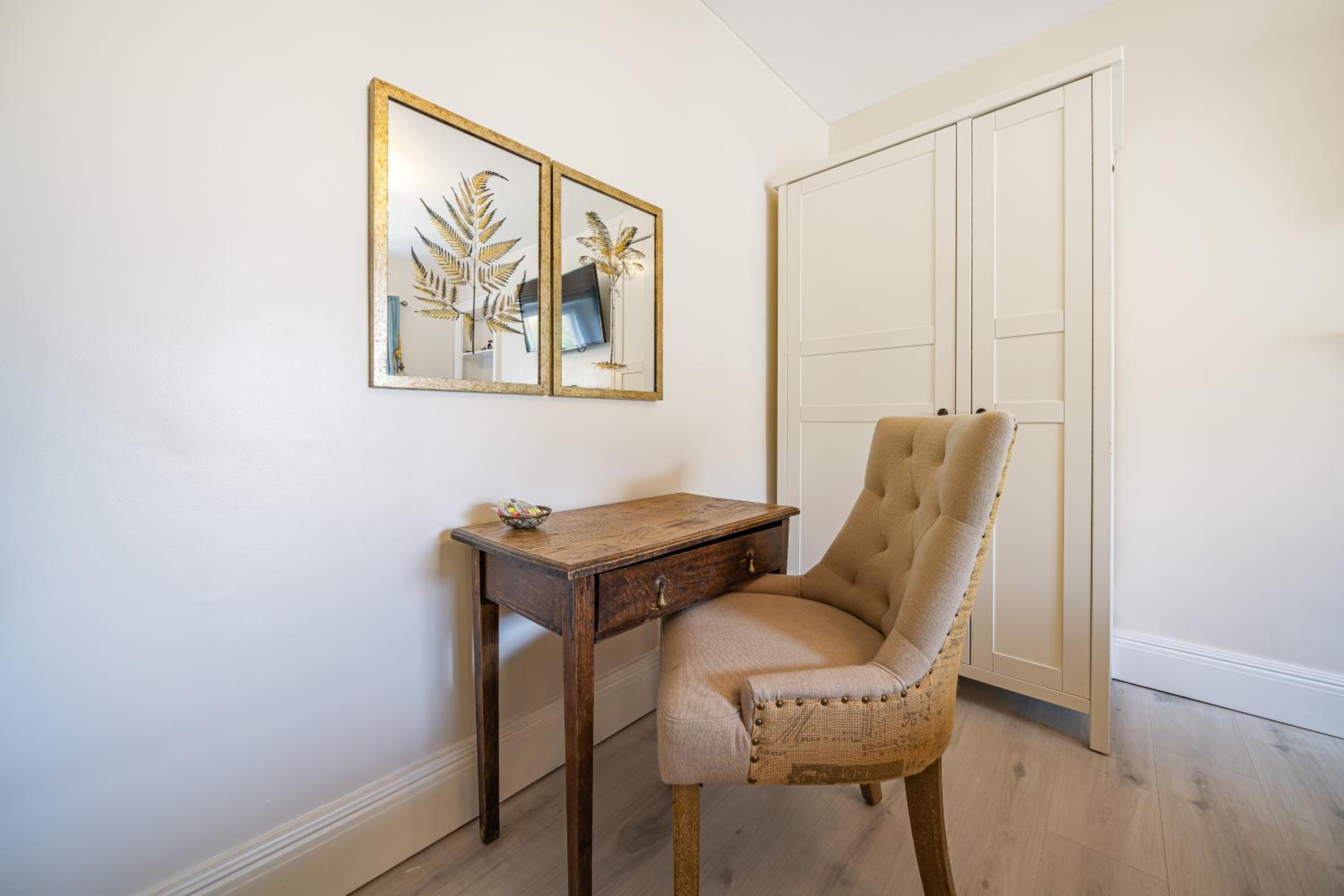 Charming two bedroom Maisonette