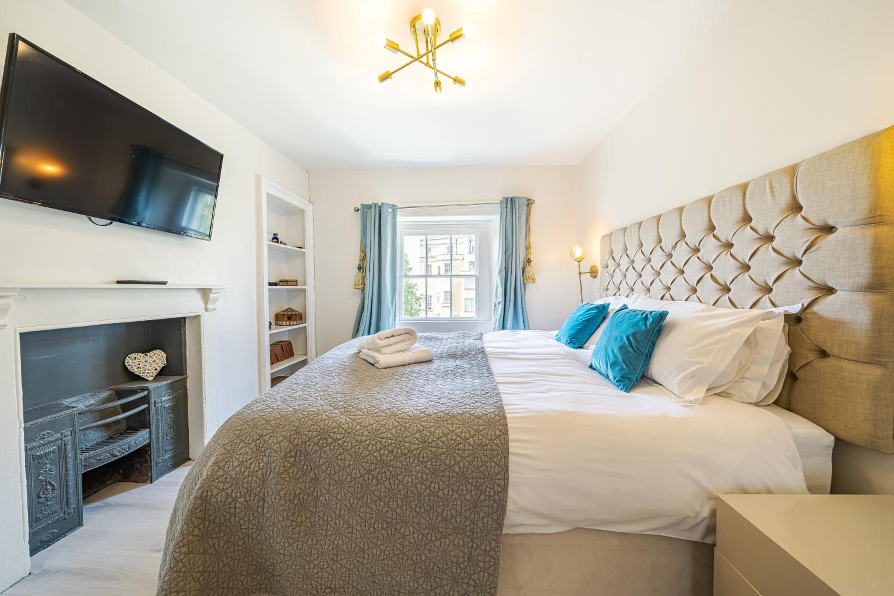 Charming two bedroom Maisonette