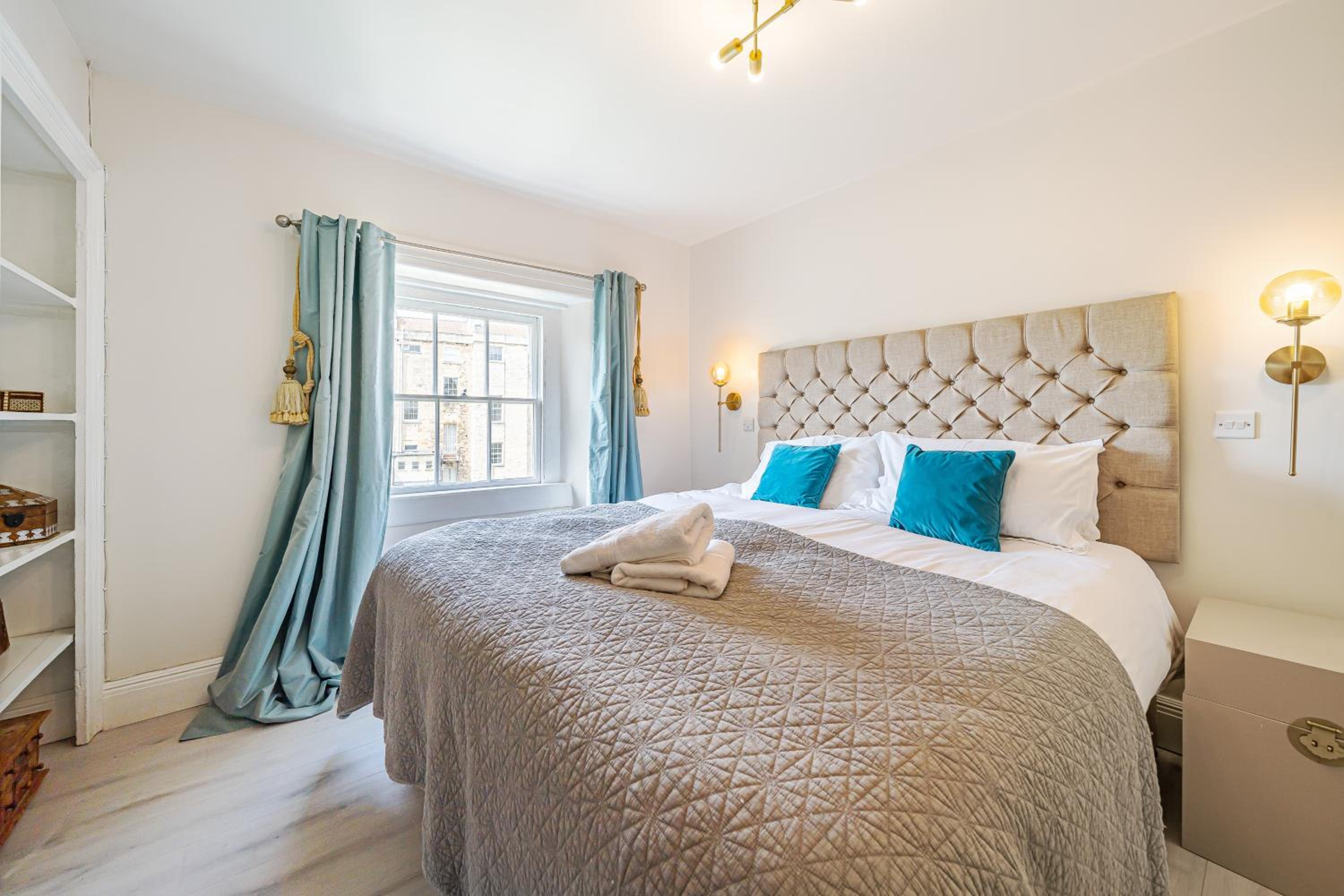 Charming two bedroom Maisonette