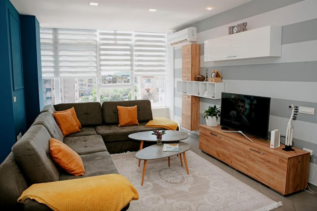 The Modern Pad by PikHost