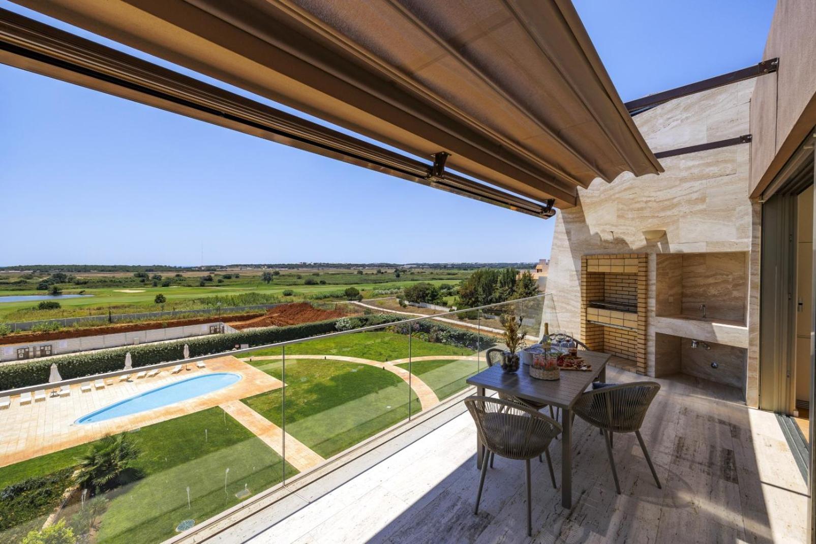 Vilamoura Luxury Retreat with Pool, Garden and Near Beach
