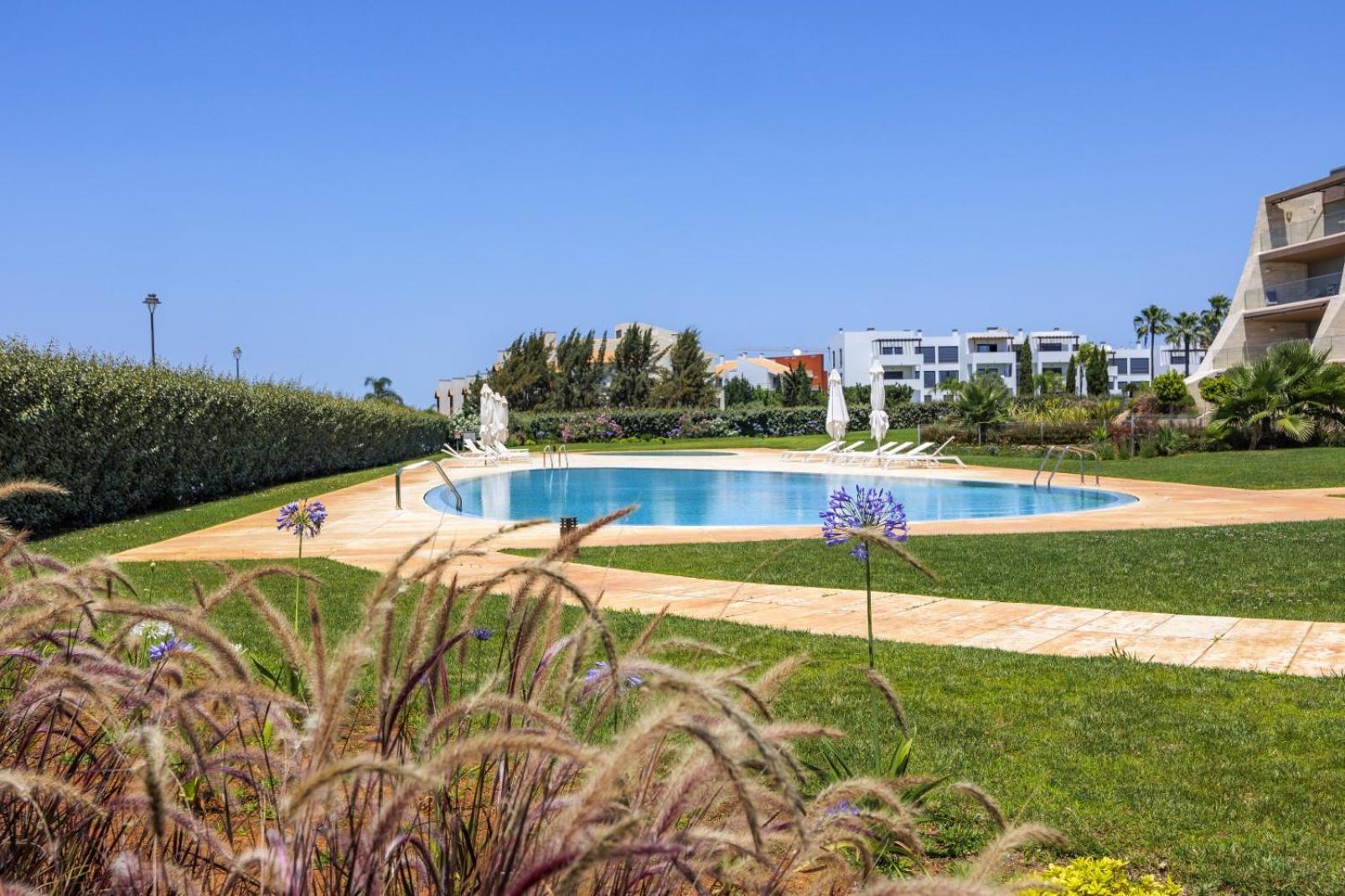 Vilamoura Luxury Retreat with Pool, Garden and Near Beach