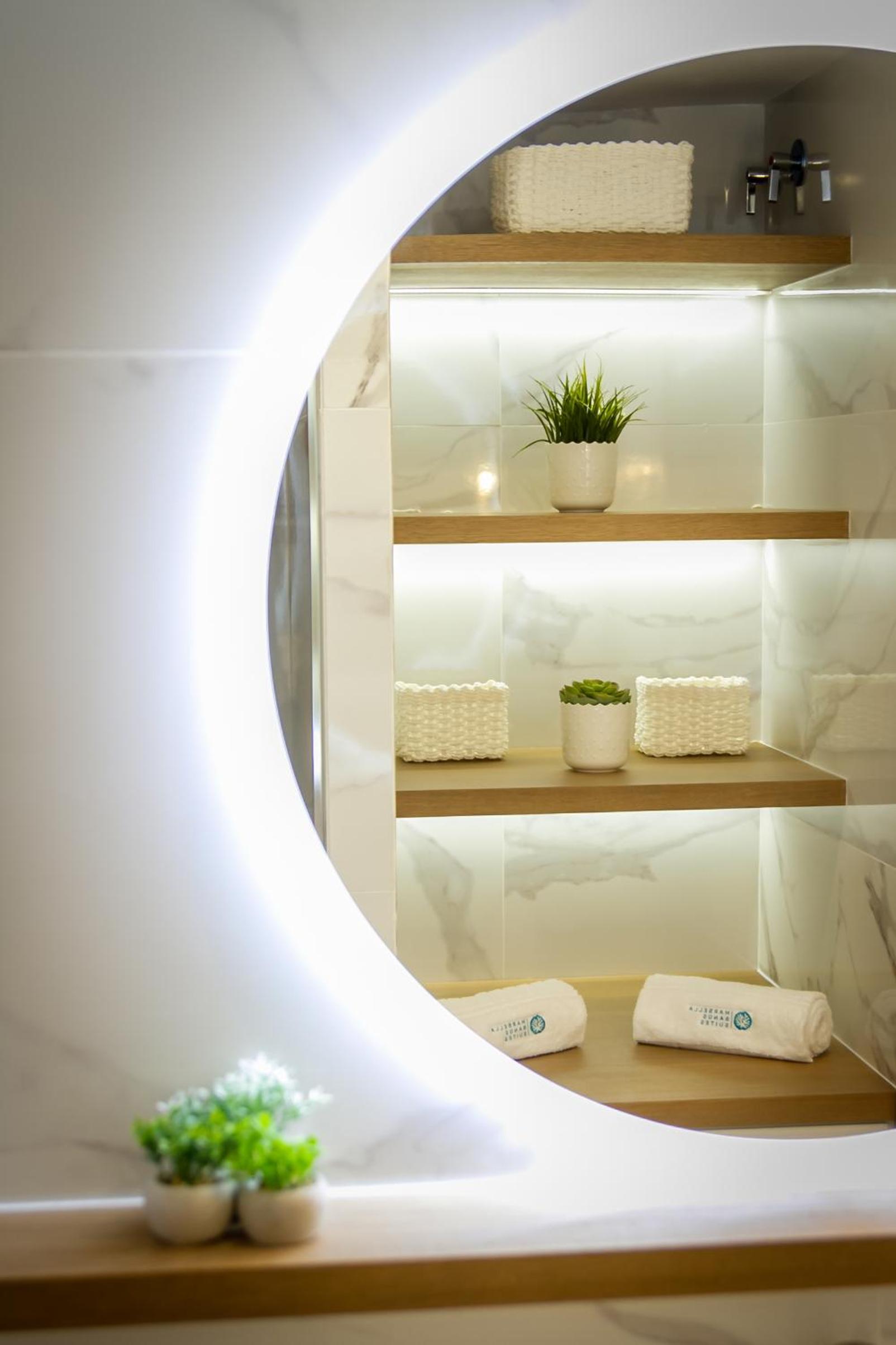 MARBELLA BANUS SUITES - Banus Playas del Duque Beachside Residential