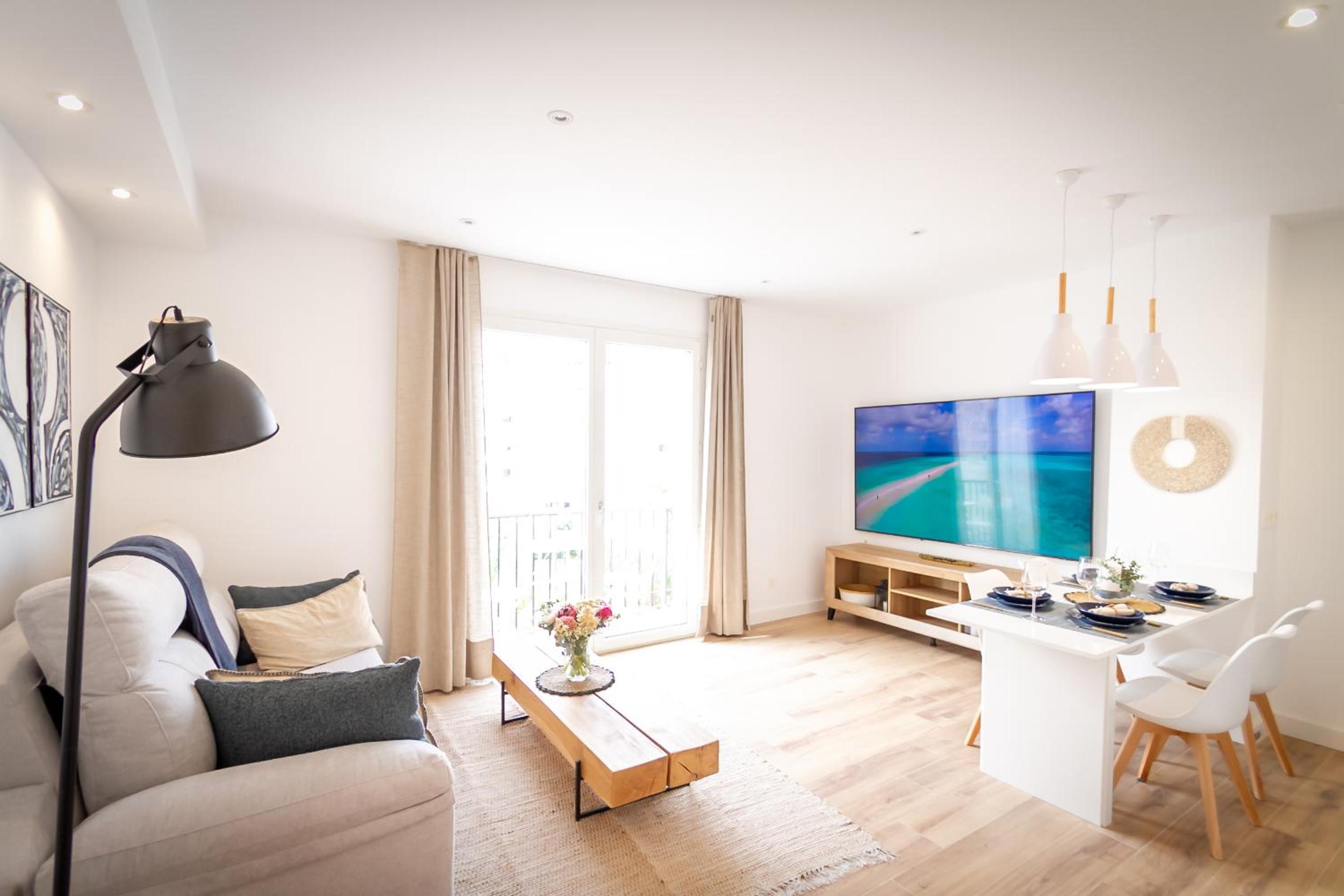 MARBELLA BANUS SUITES - Banus Playas del Duque Beachside Residential