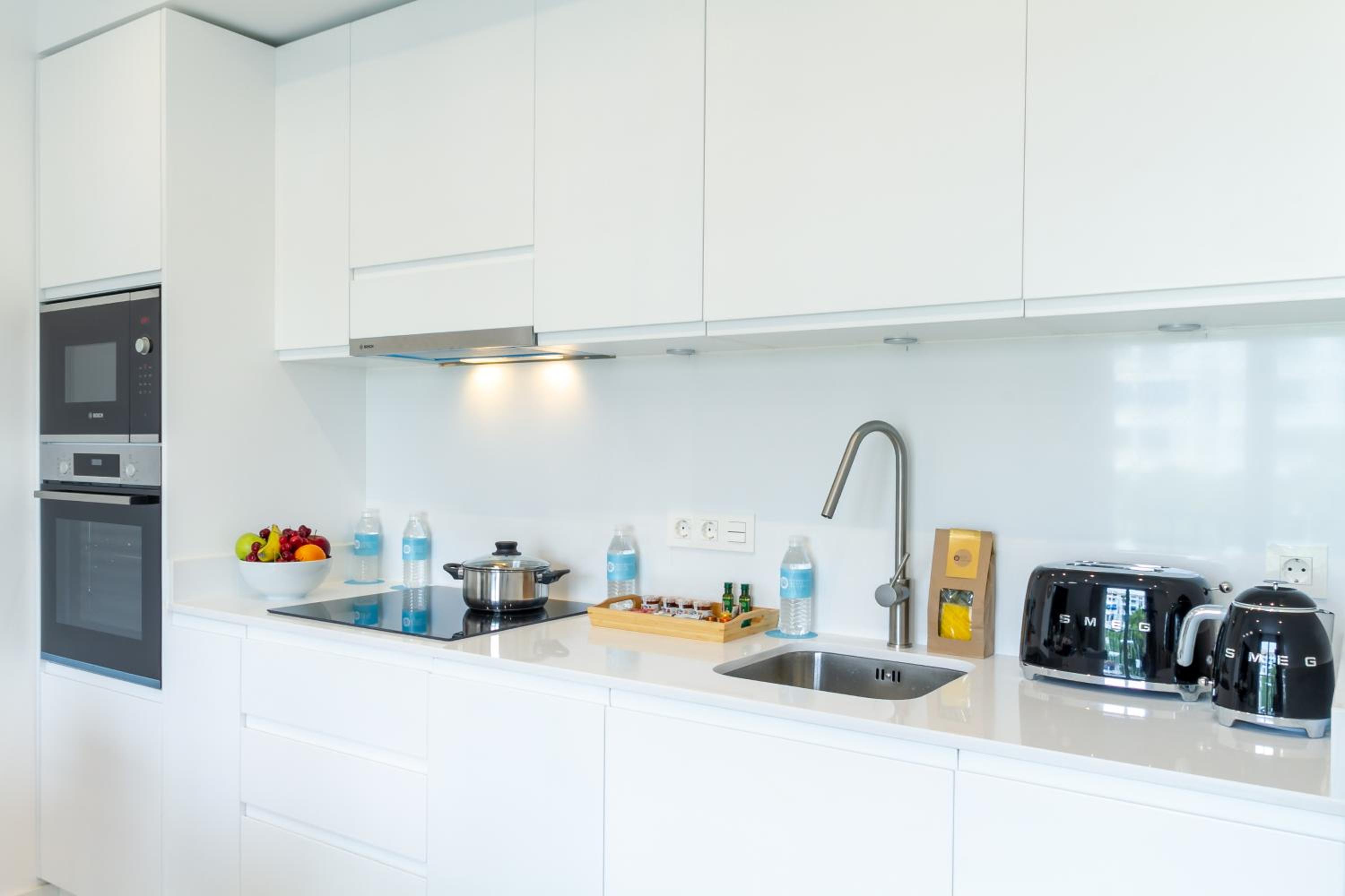 MARBELLA BANUS SUITES - Banus Playas del Duque Beachside Residential