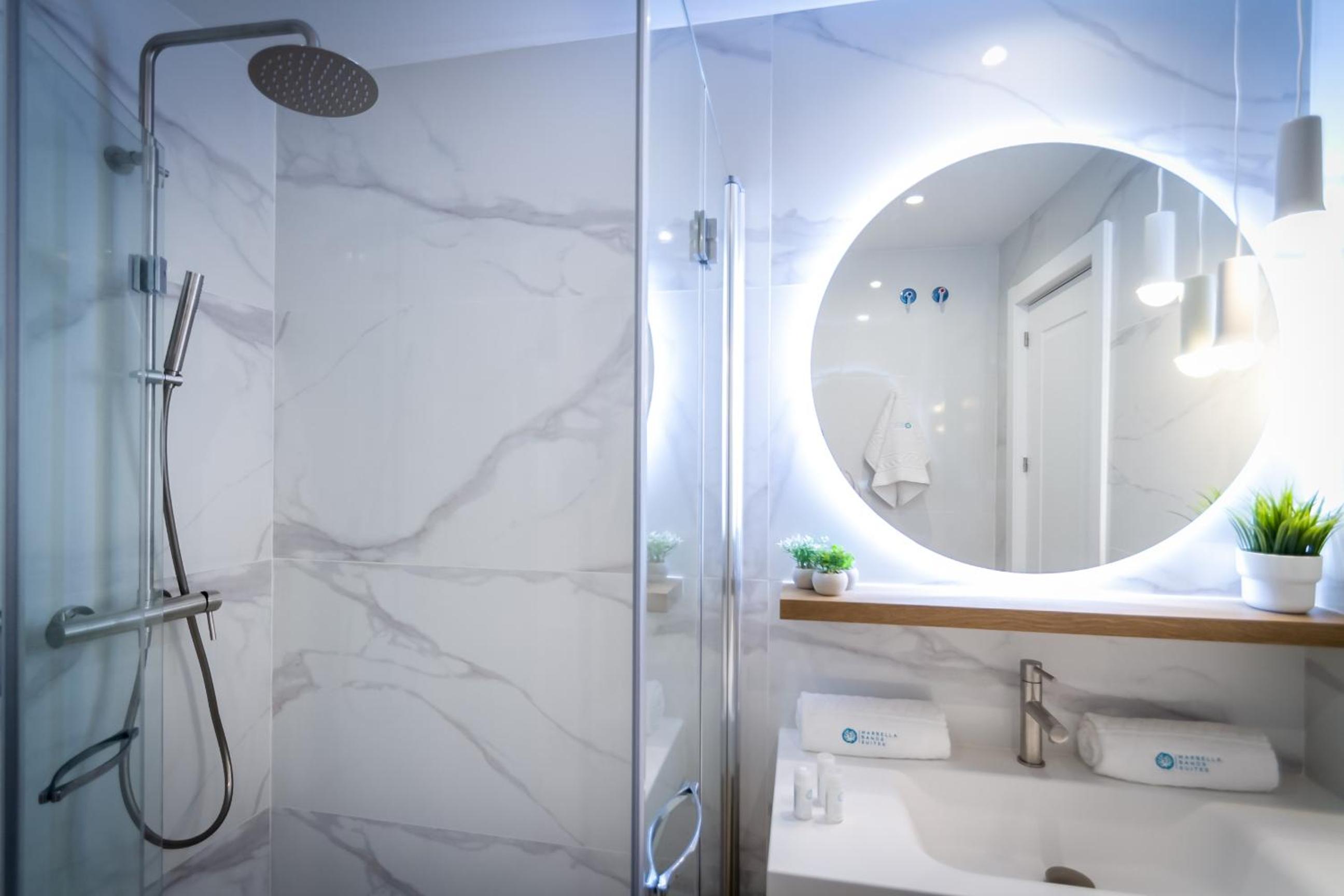MARBELLA BANUS SUITES - Banus Playas del Duque Beachside Residential