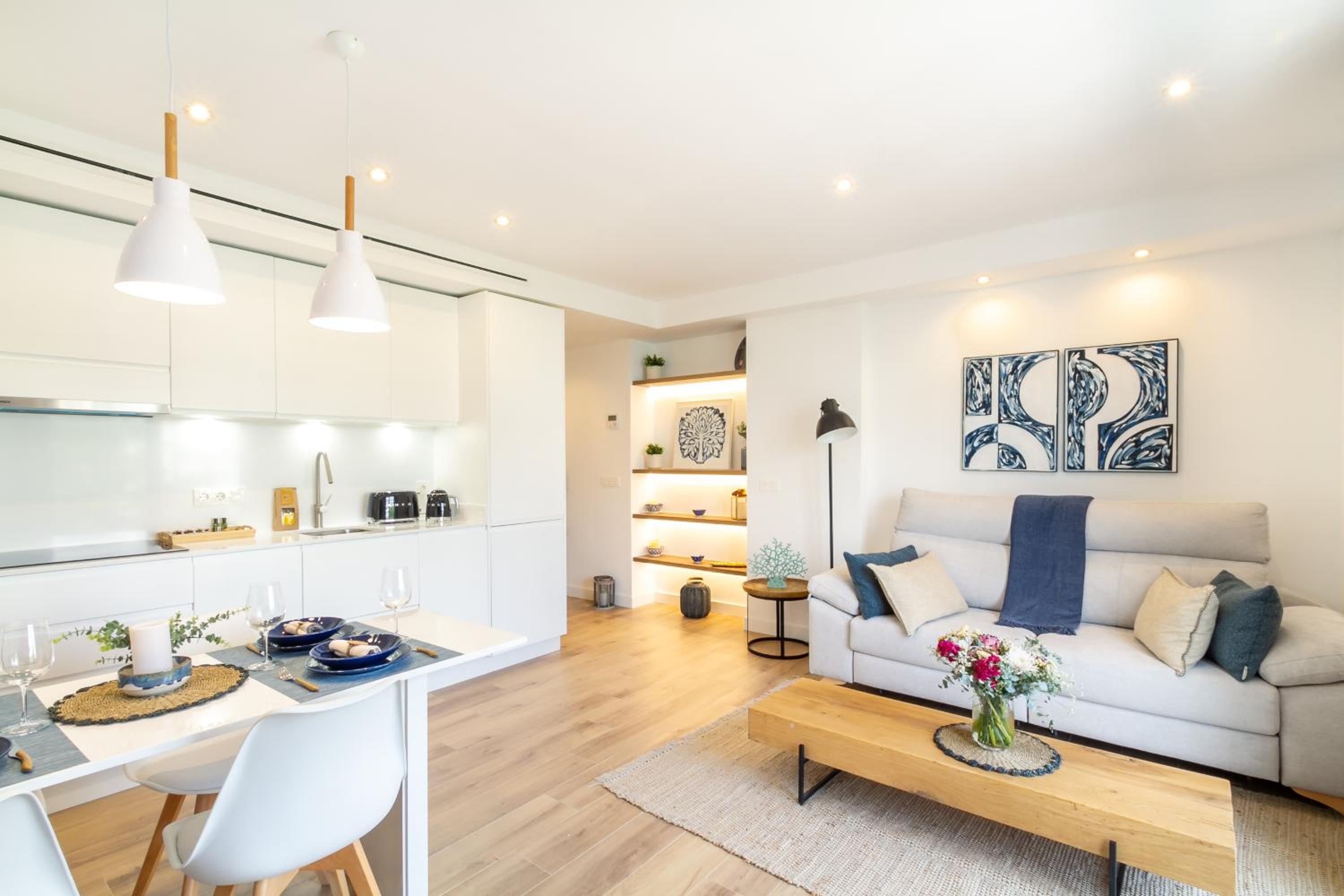 MARBELLA BANUS SUITES - Banus Playas del Duque Beachside Residential