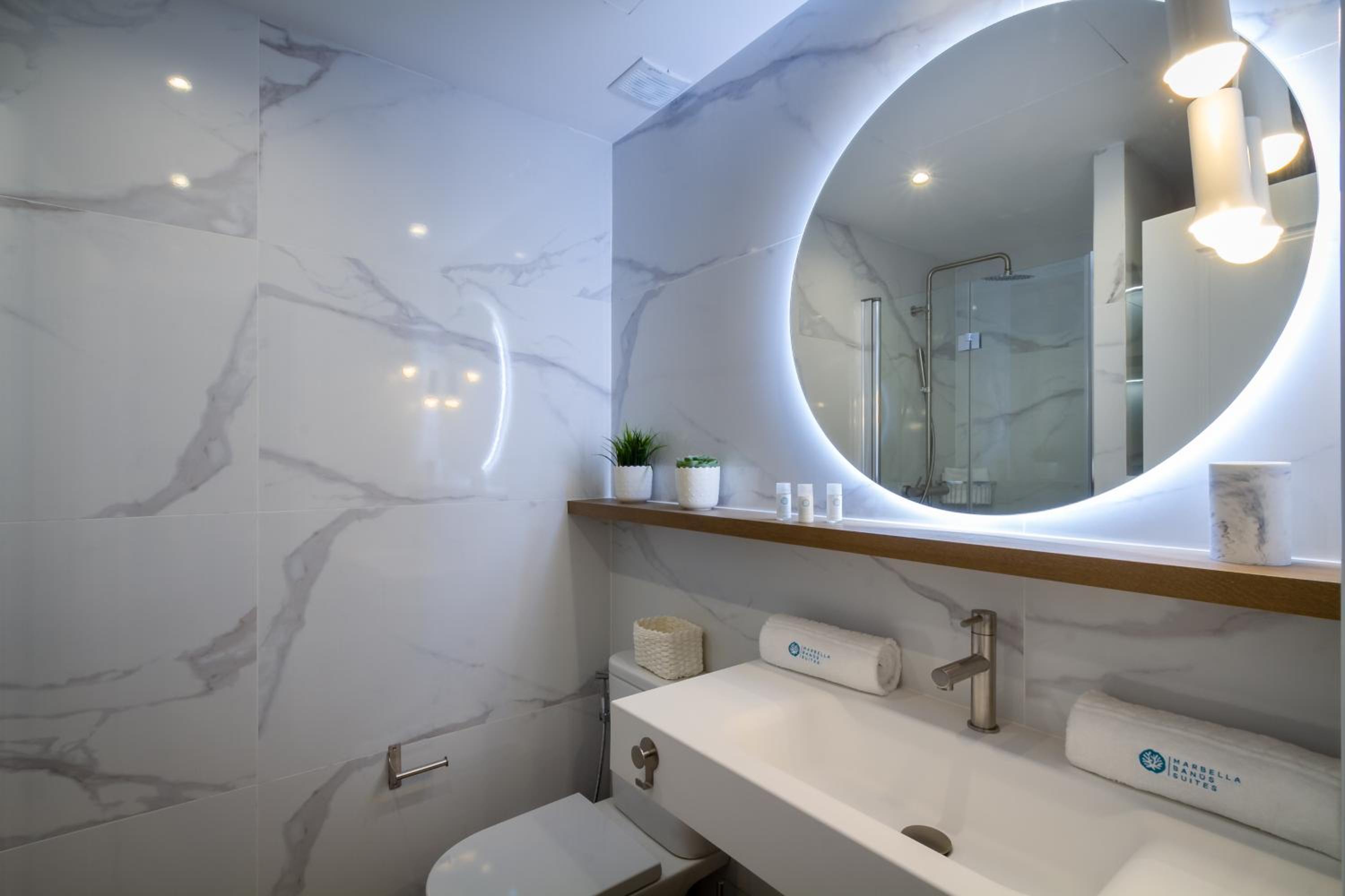 MARBELLA BANUS SUITES - Banus Playas del Duque Beachside Residential